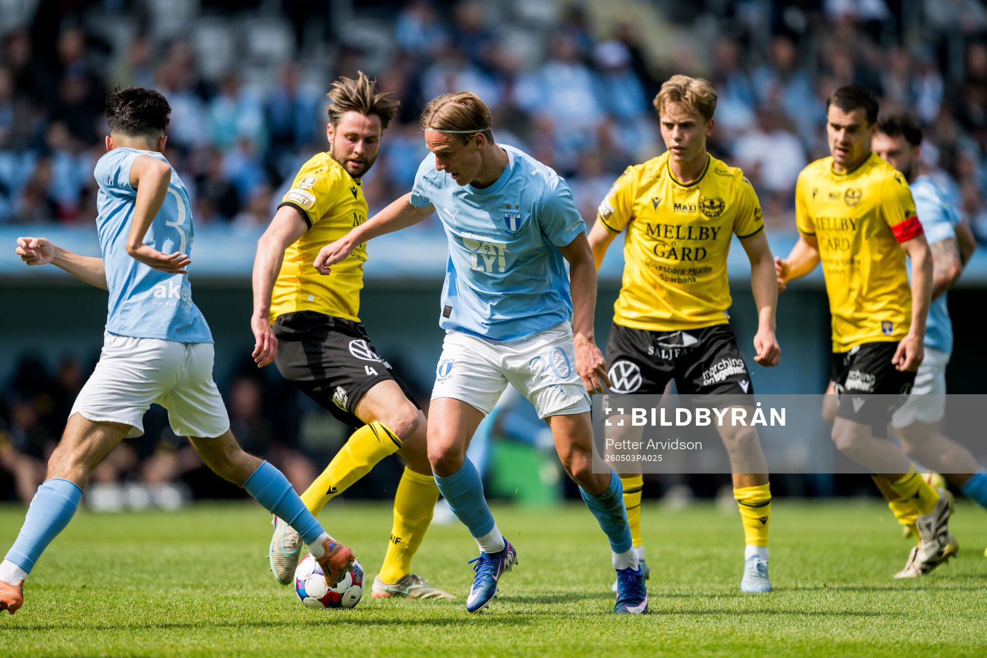 Mjällbys Axel Norén och Malmö FFs Erik Botheim