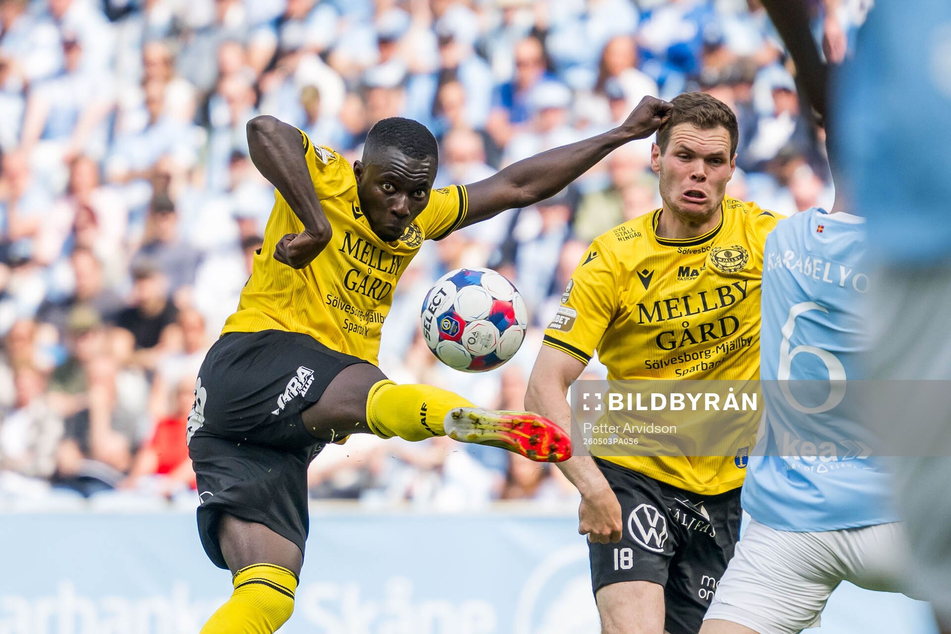 Mjällbys Abdoulie Manneh och Jacob Bergström