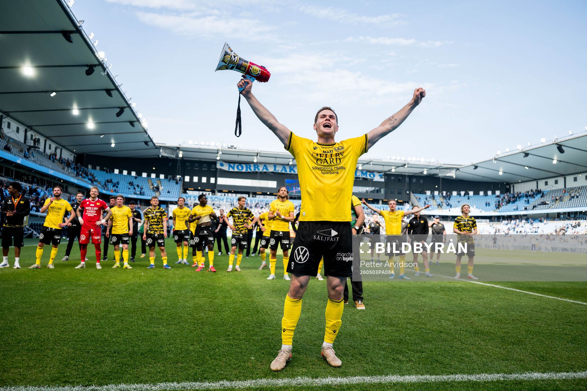 Mjällbys Jacob Bergström jublar