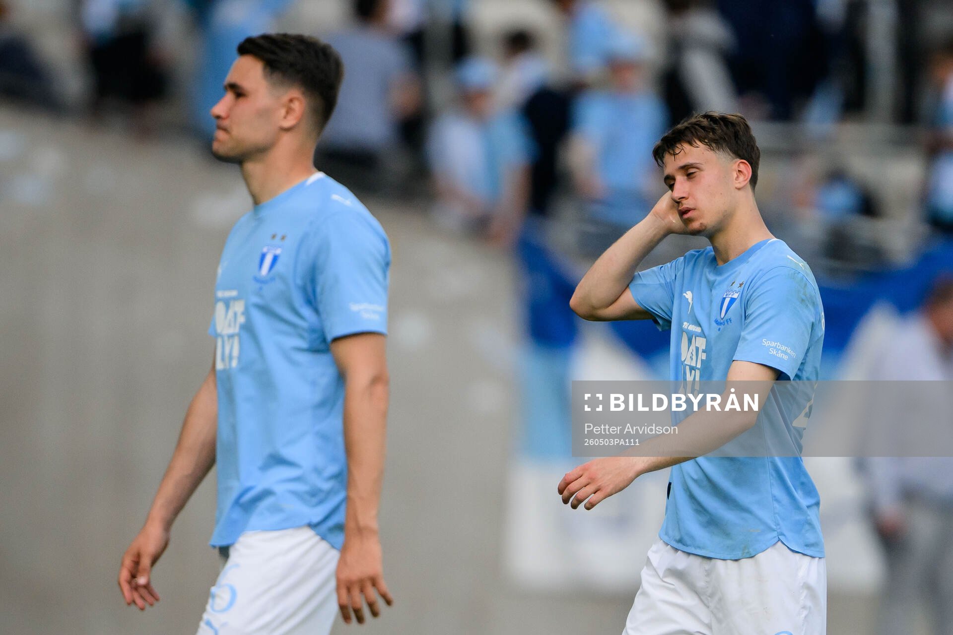 Malmö FFs Yanis Karabelyov och Kenan Busuladzic deppar