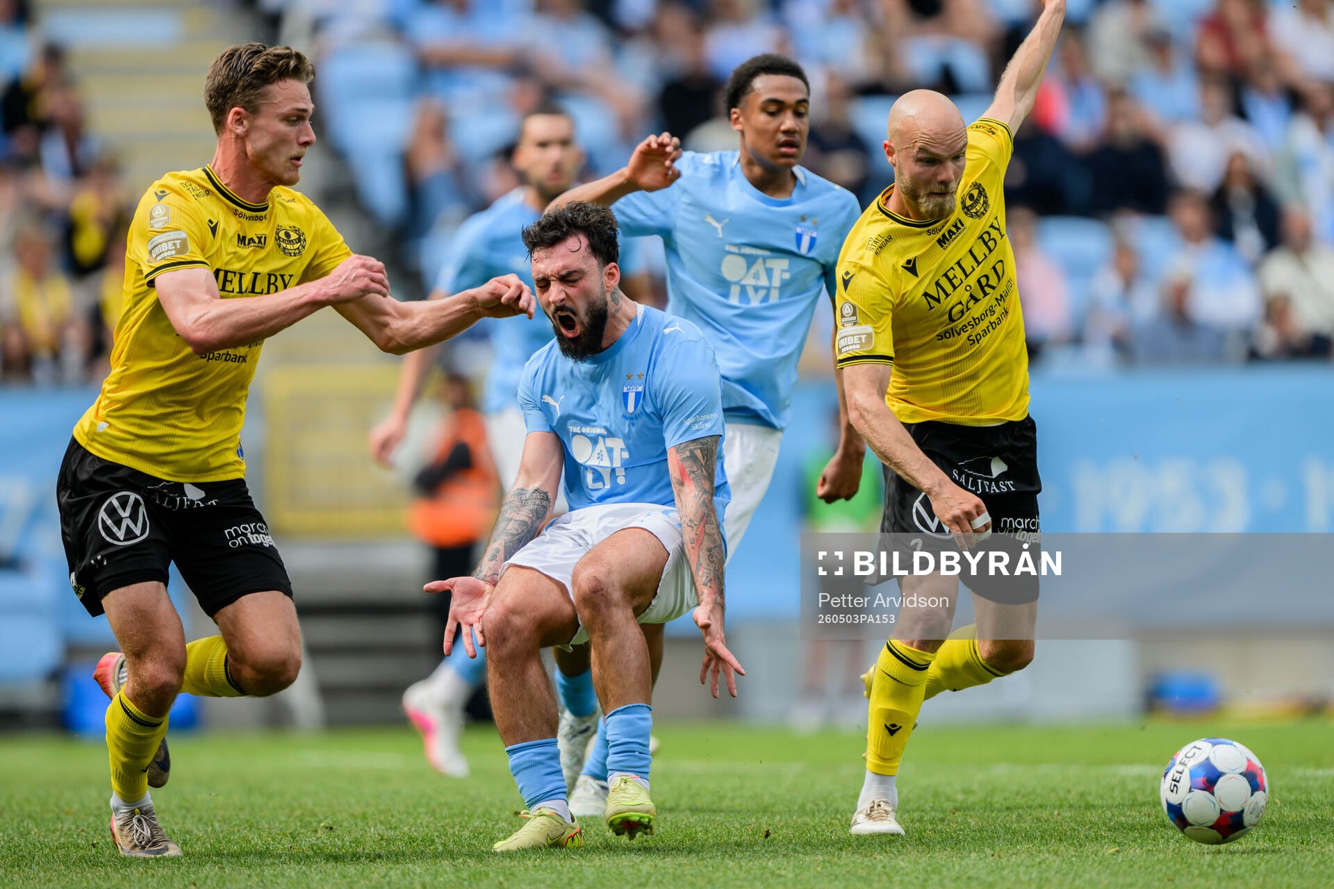 Malmö FFs Sead Haksabanovic reagerar bredvid Theodor