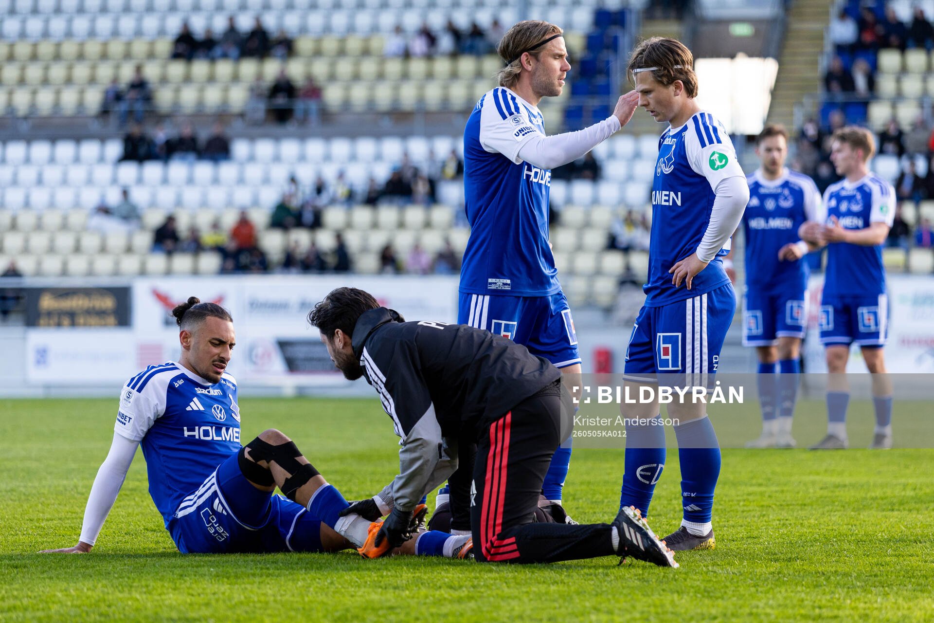 IFK Norrköpings Moutaz Neffati får vård
