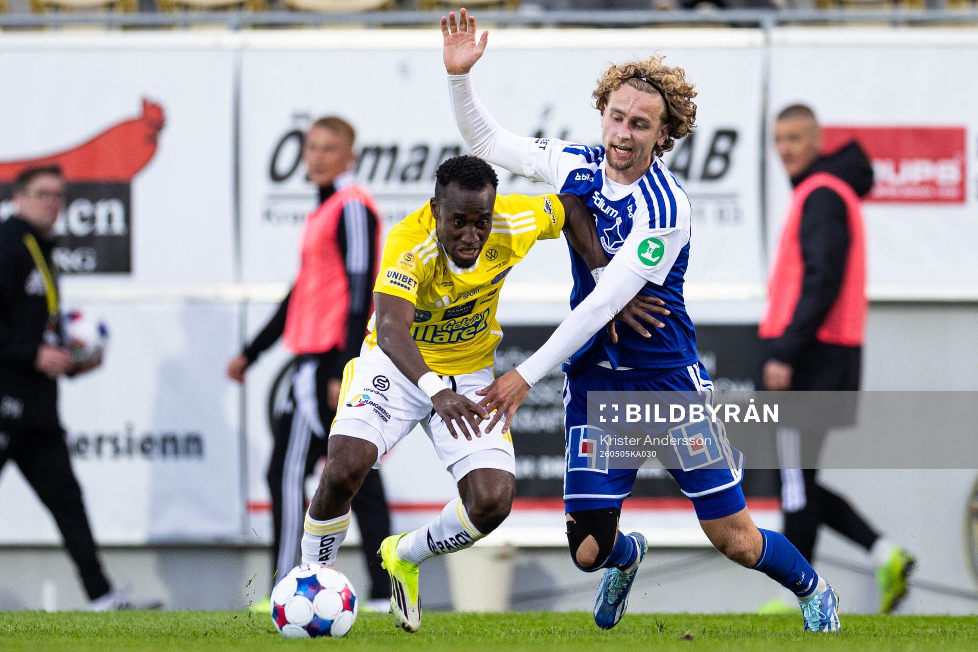 Falkenbergs Wanbe Godwin Aguda och IFK Norrköpings Leo Lif