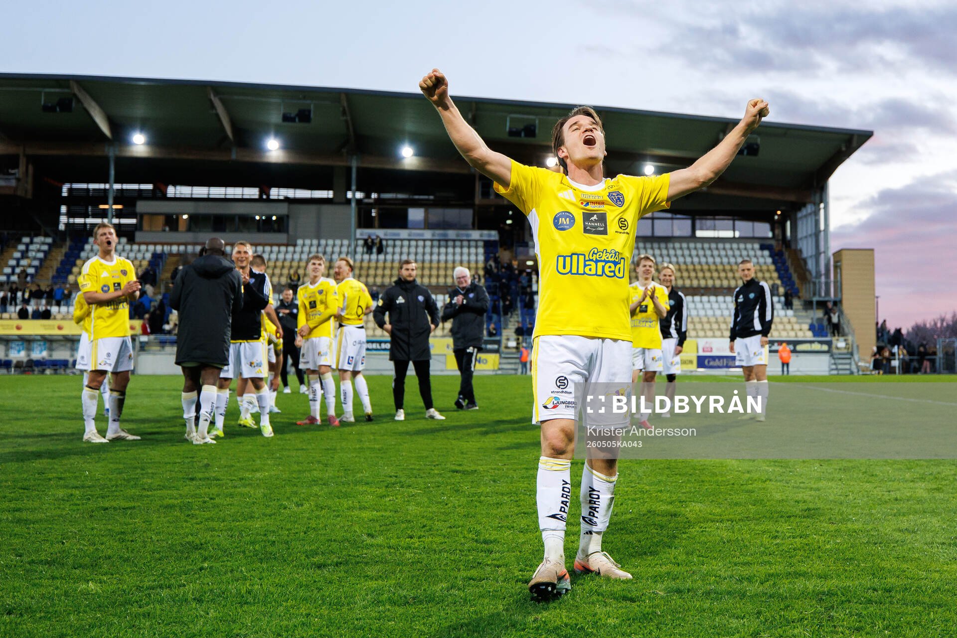 Falkenbergs Oskar Lindberg jublar