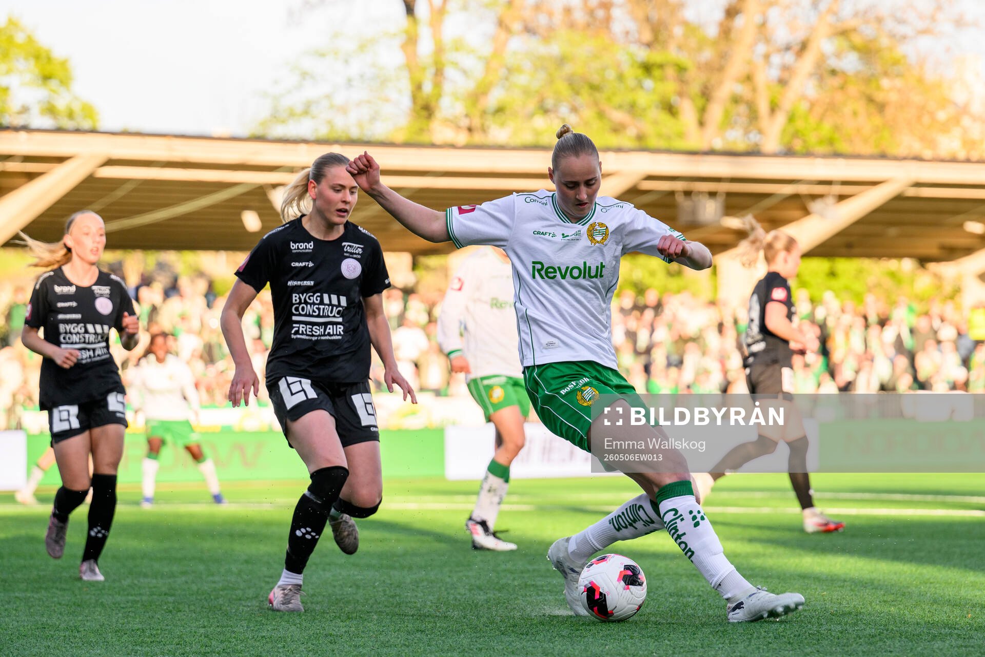 IK Uppsalas Älvali Lindström och Hammarbys Emilie Bragstad