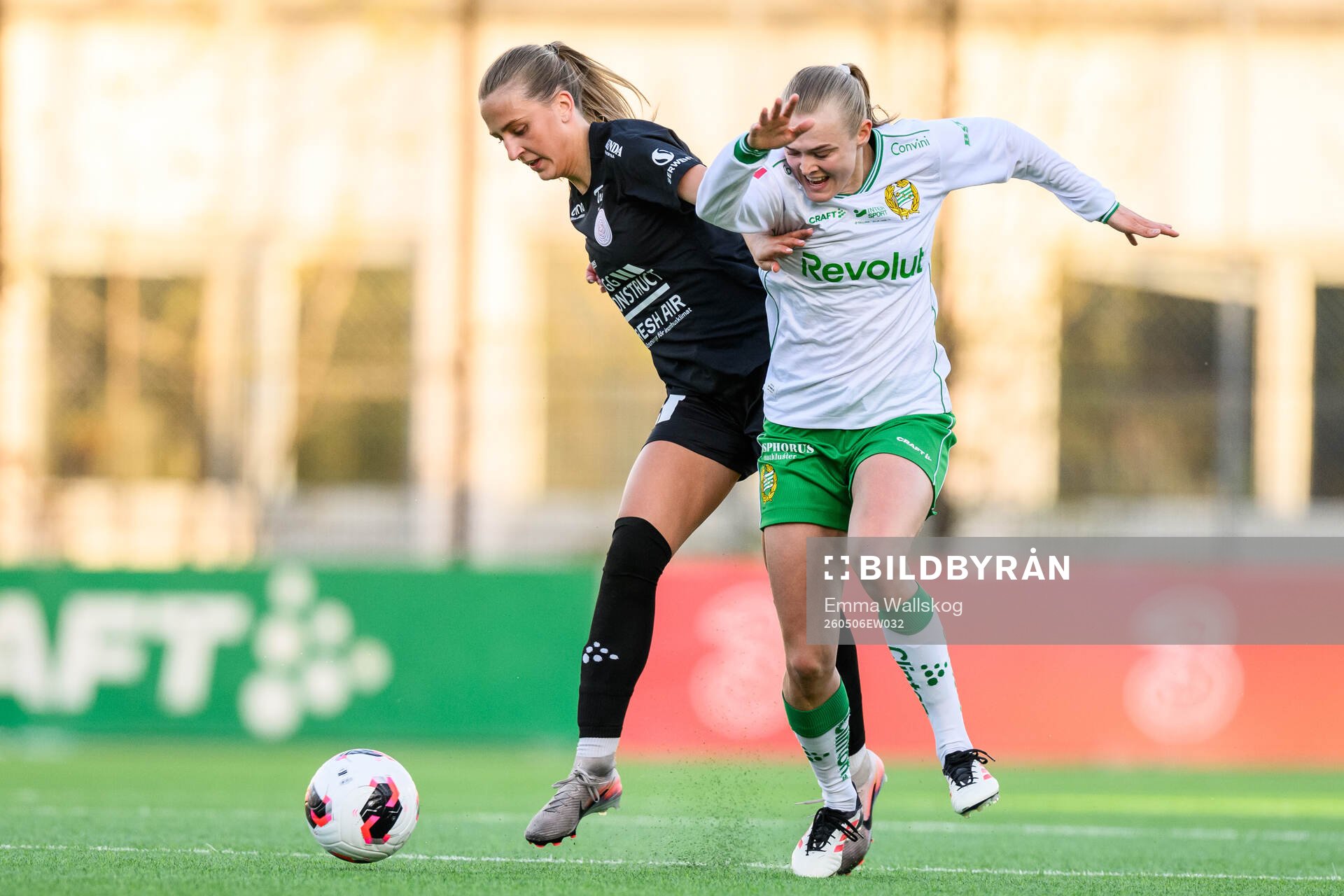 IK Uppsalas Angelina Klingberg och Hammarbys Elin Sørum