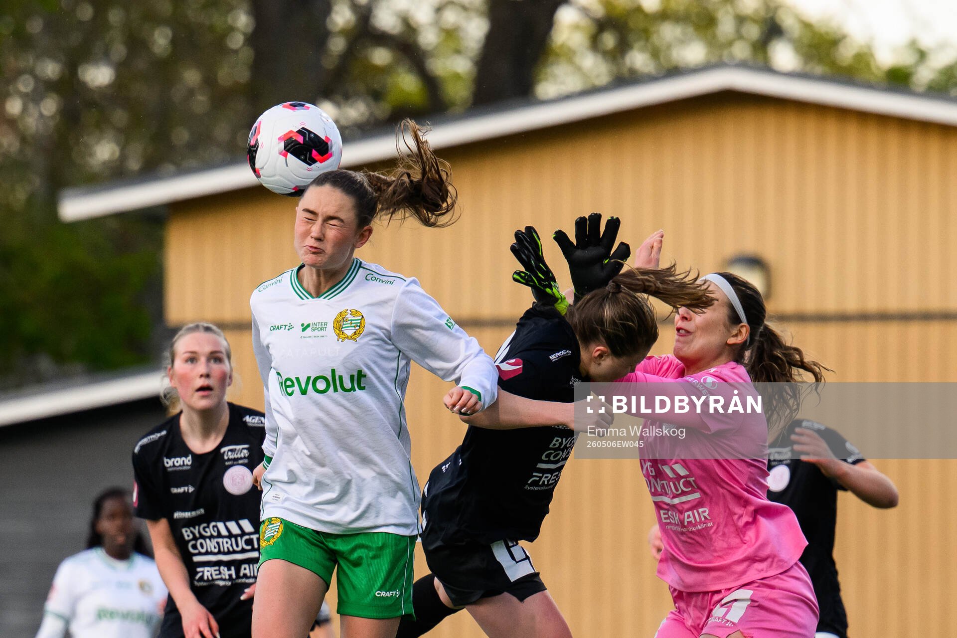 Hammarbys Svea Rehnberg och IK Uppsalas Ebba Ronquist och