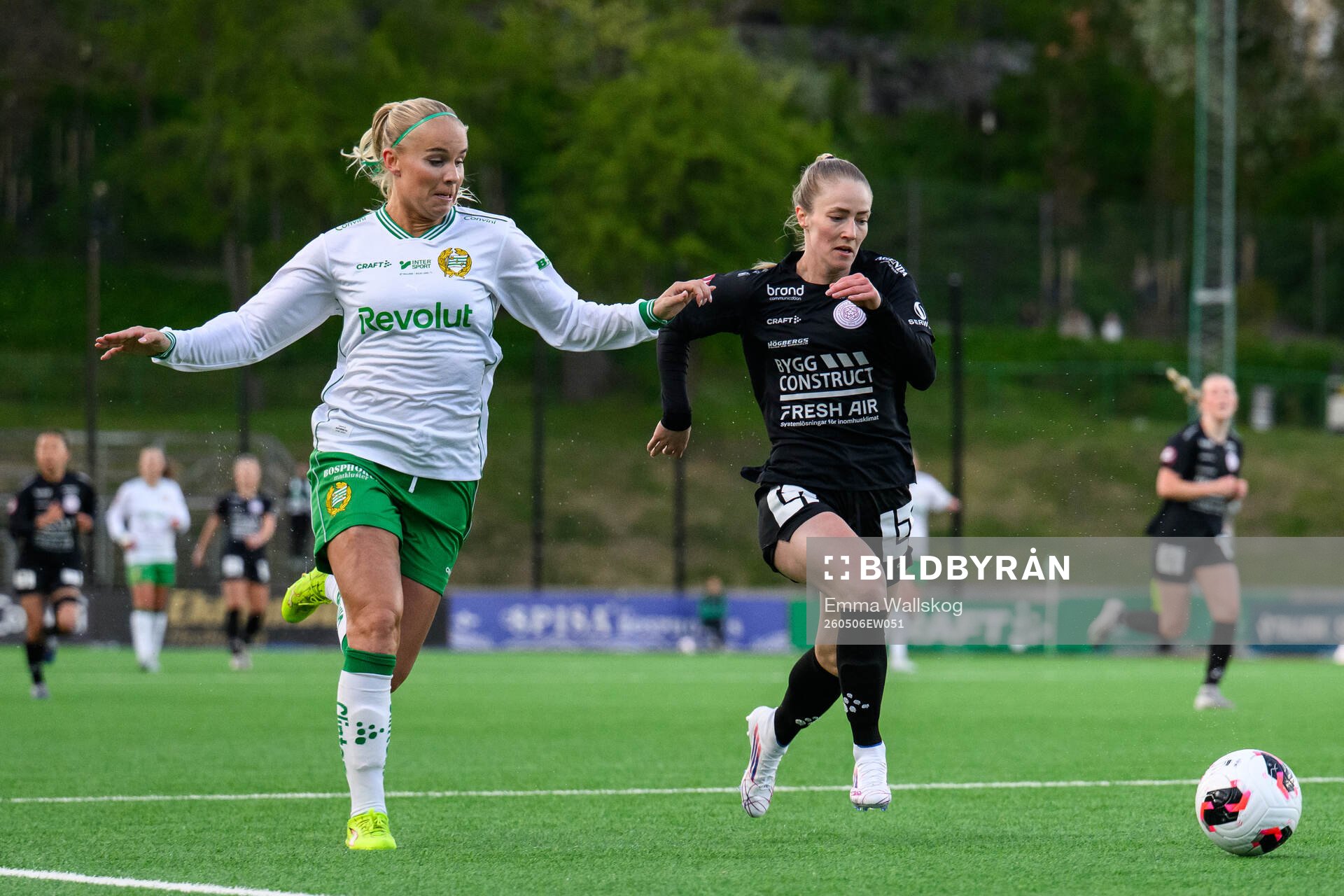 Hammarbys Stina Lennartsson och IK Uppsalas Sabina Ravnell
