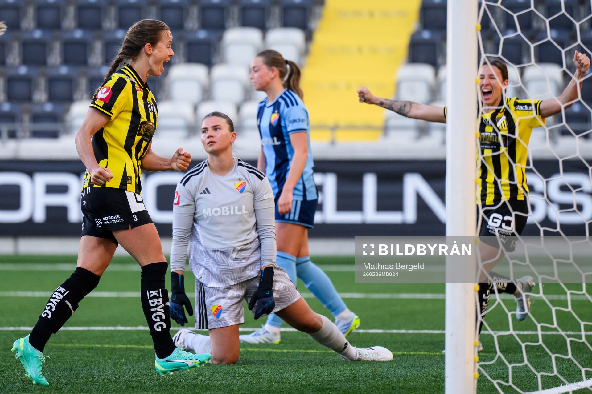 Häckens Aivi Luik jublar