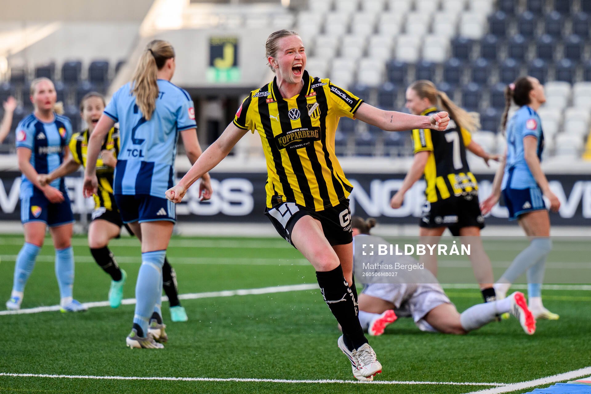 Häckens Emma Östlund jublar