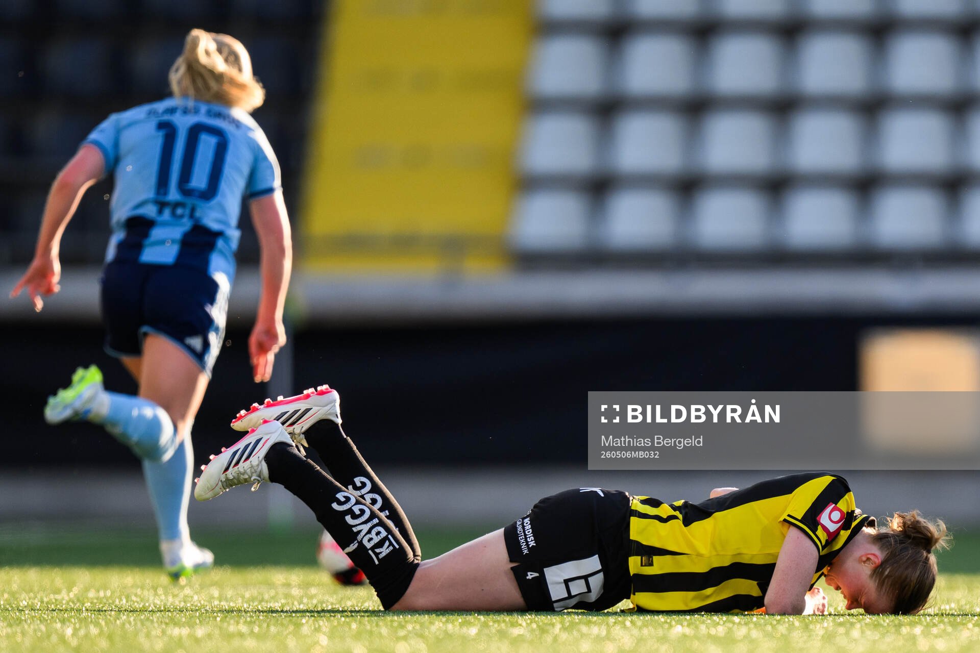 Häckens Emma Östlund har ont