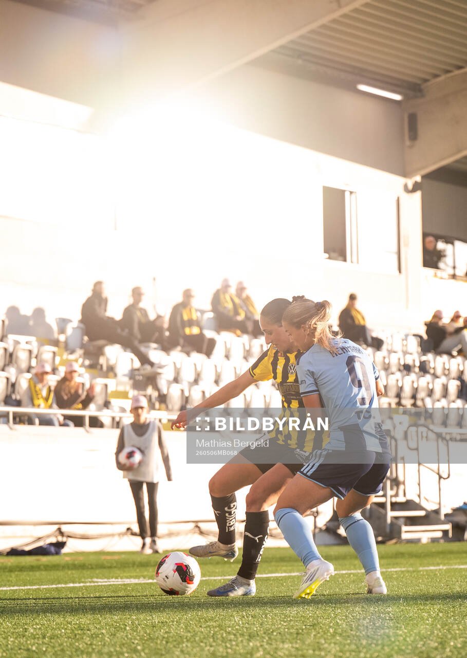 Häckens Nesrin Akgun och Djurgårdens Johanna Renmark