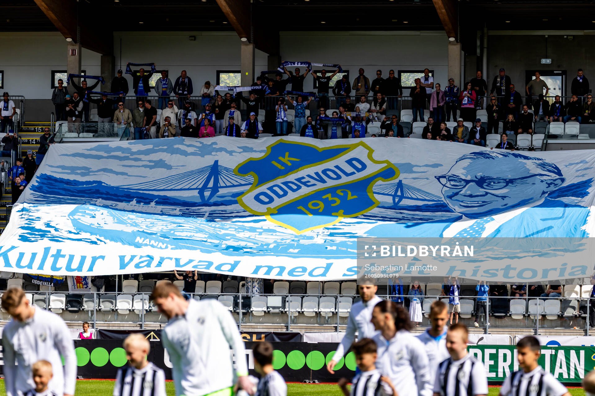 Oddevolds klack med tifo