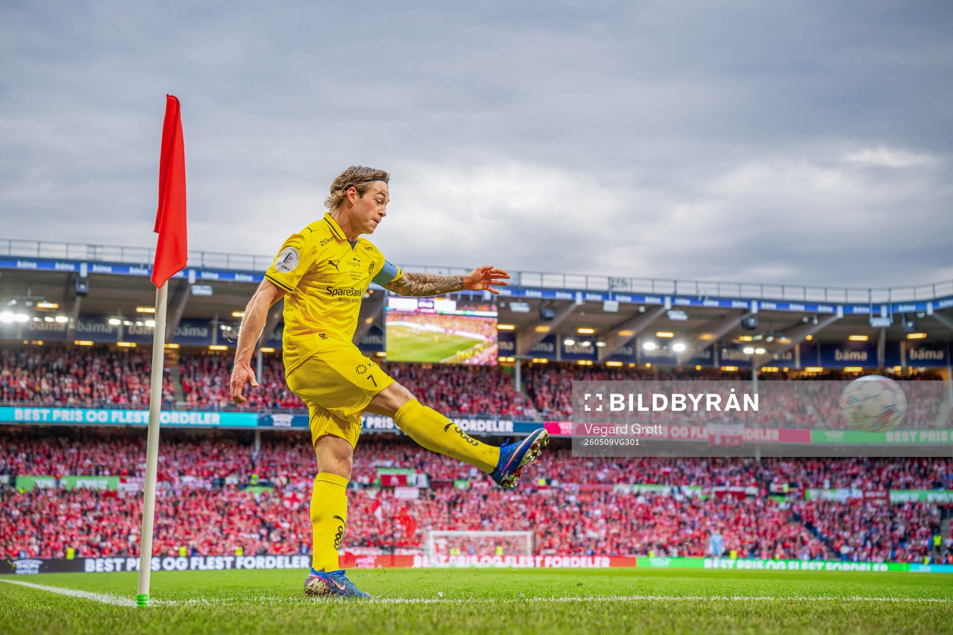 Patrick Berg of Bodø/Glimt takes a corner kick