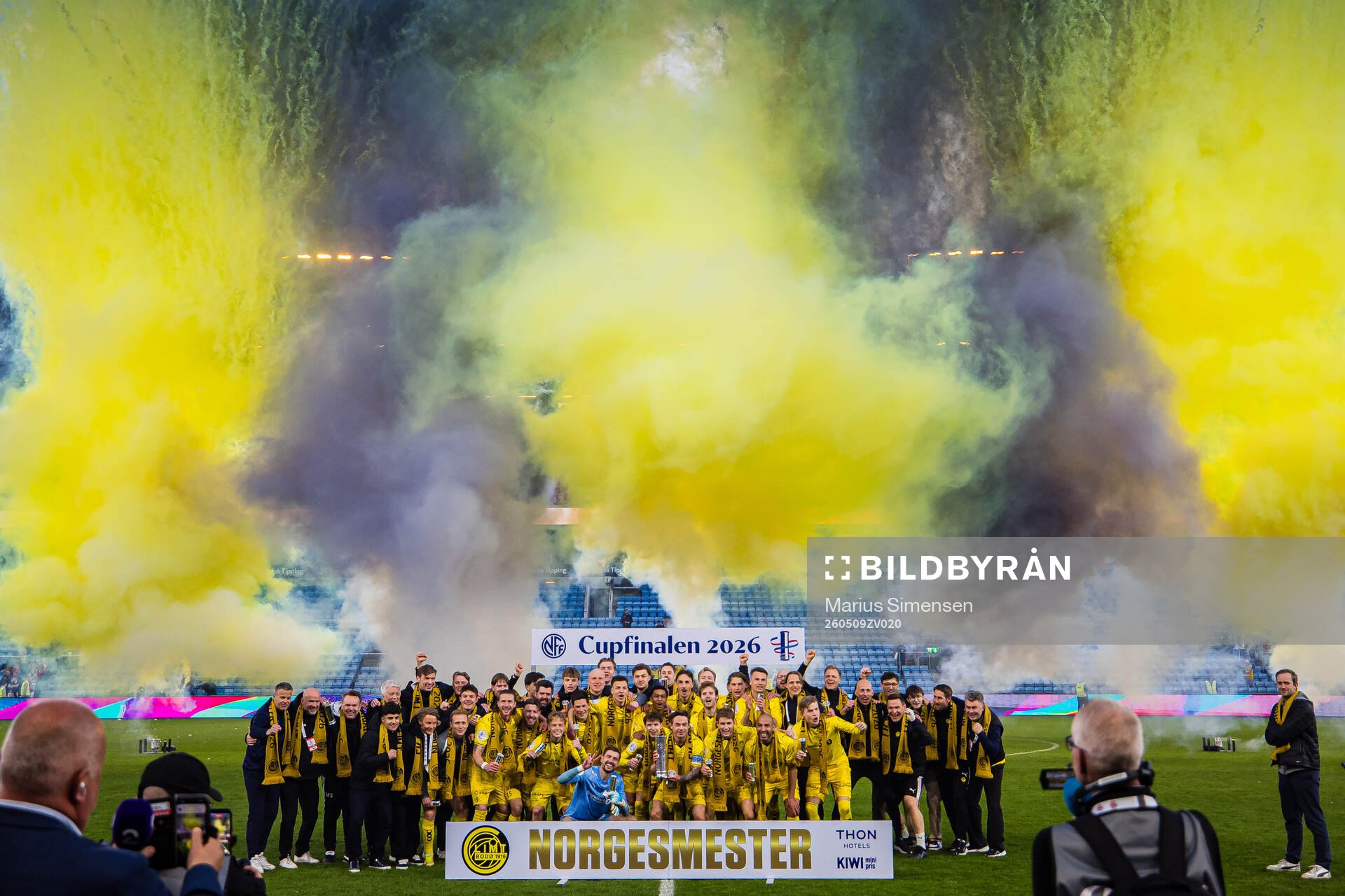Players of Bodø/Glimt celebrates with the trophy