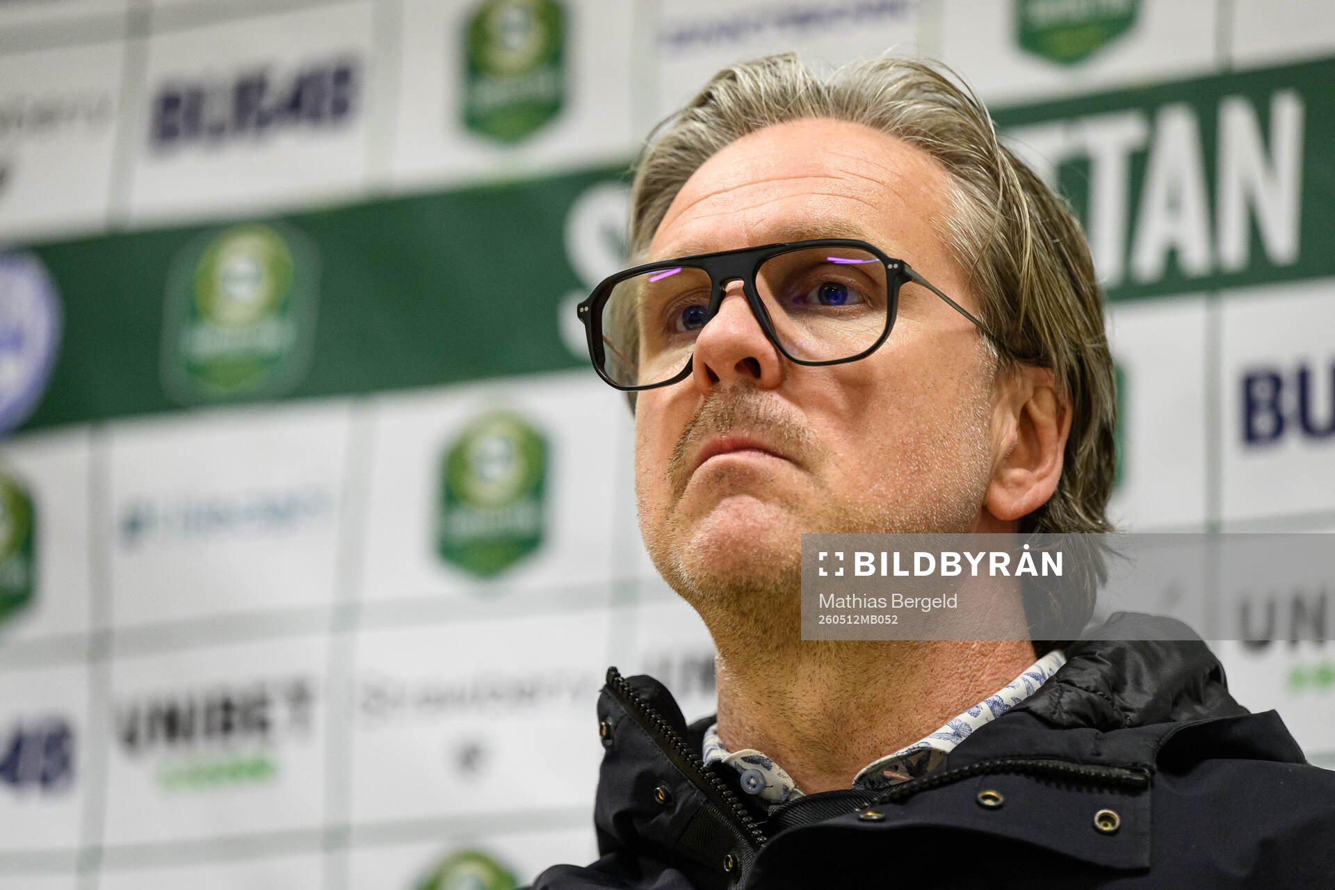 Örebros tränare Rikard Norling vid en presskonferens