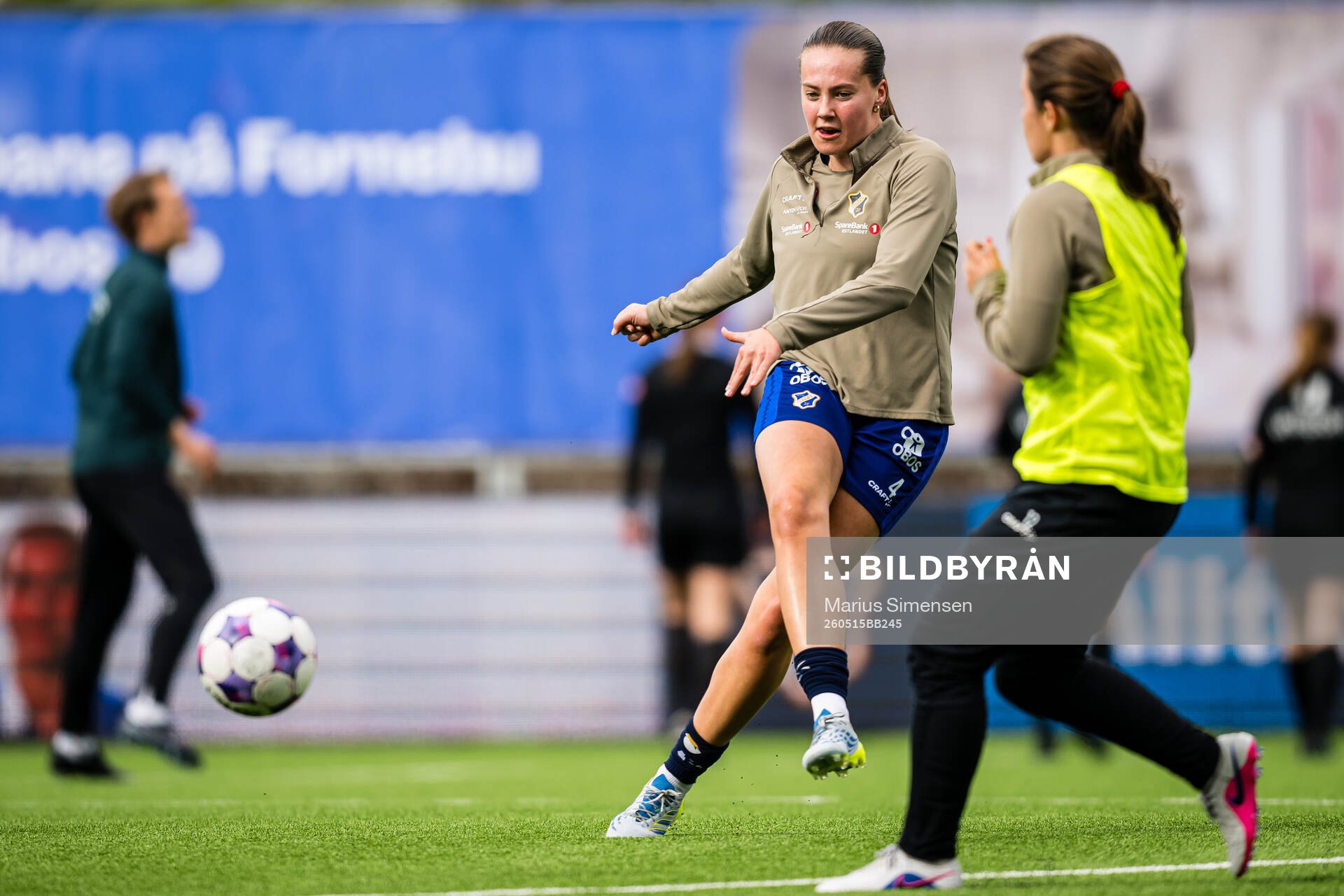 Mille Helland Flø of Stabæk warms up