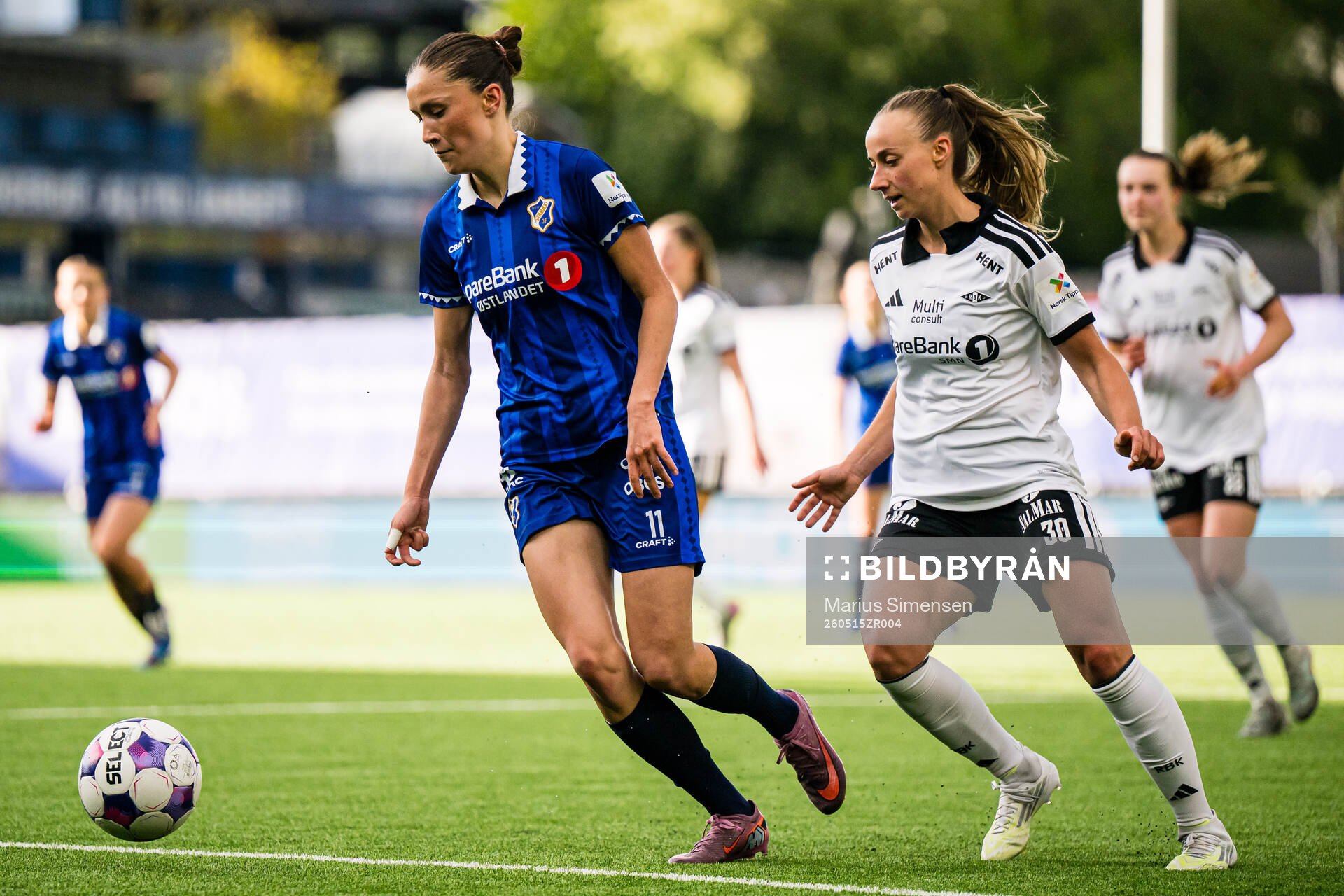Ida Mortensen Natvik of Stabæk and Milena Kokosz of
