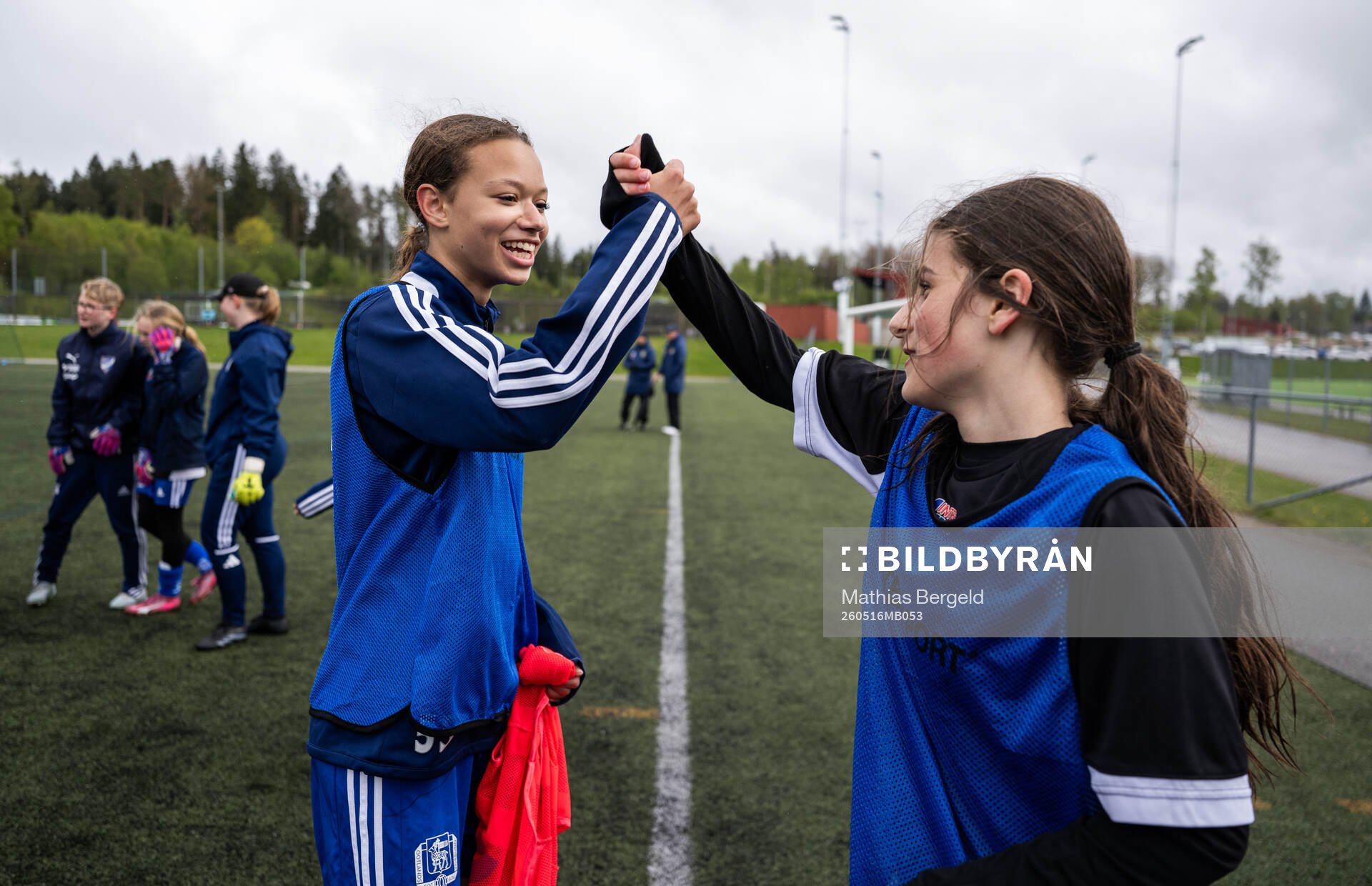 Spelare från Gotlands distrikt gör high five