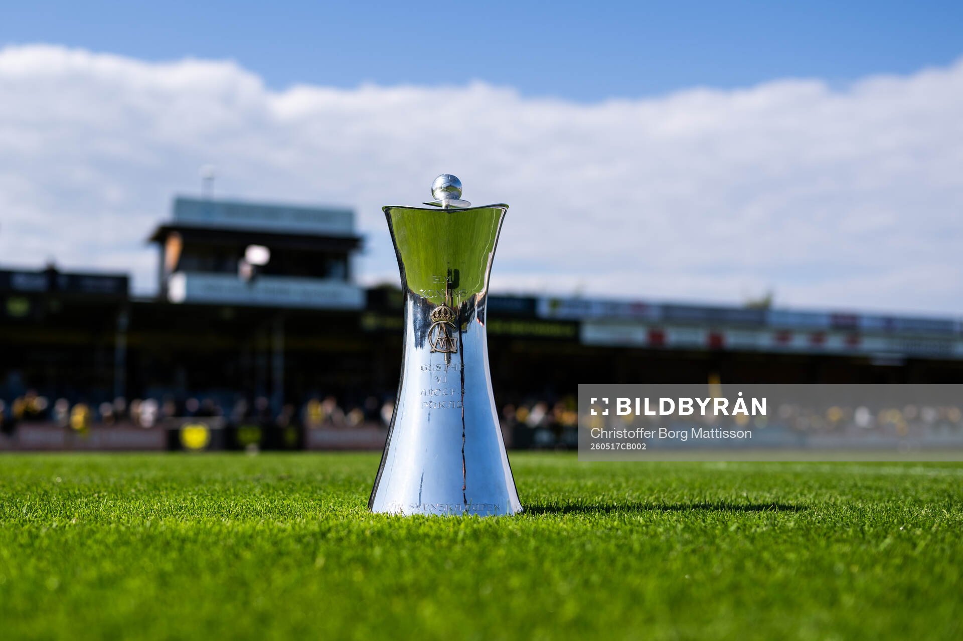 Gustaf VI Adolfs pokal på gräset