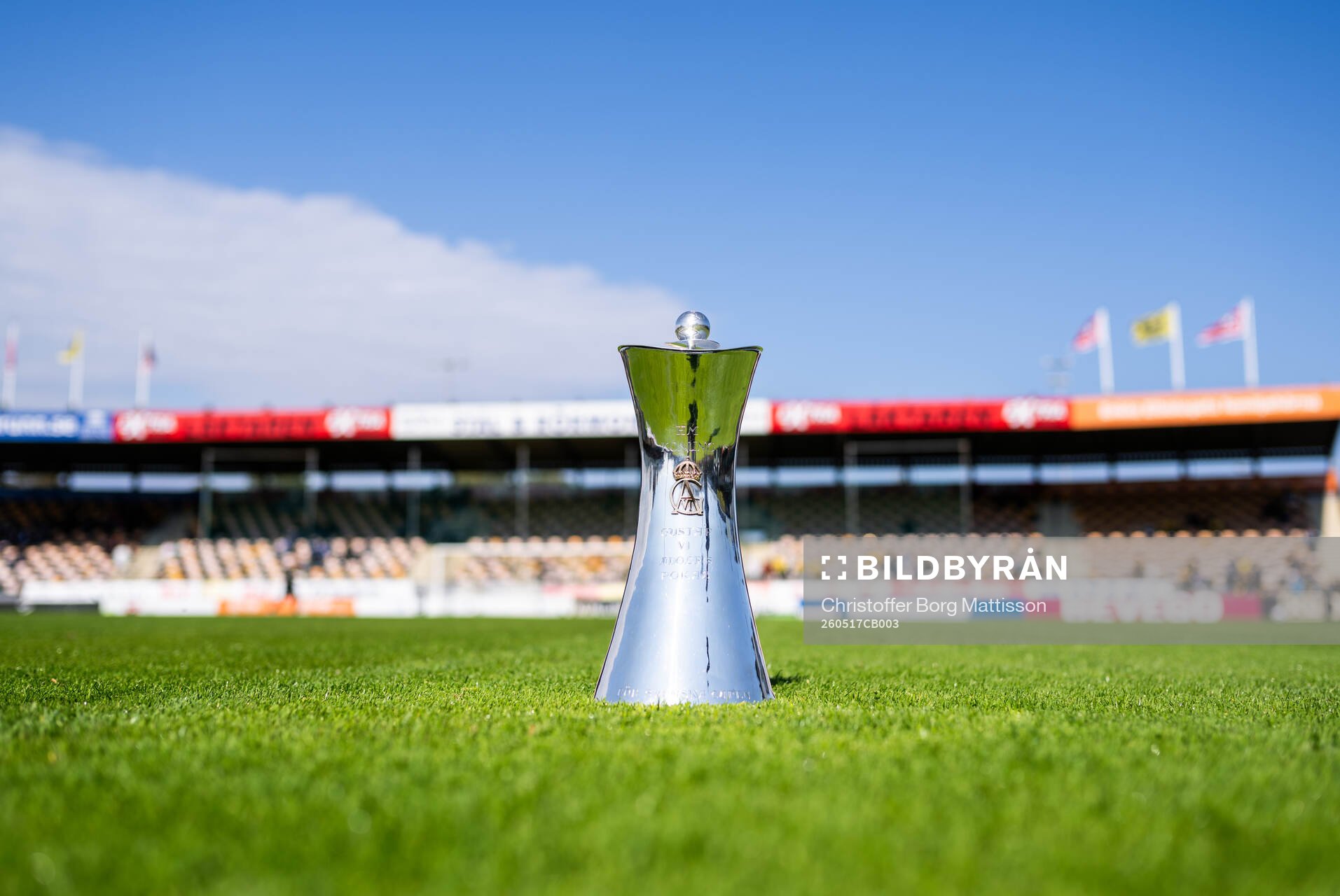 Gustaf VI Adolfs pokal på gräset