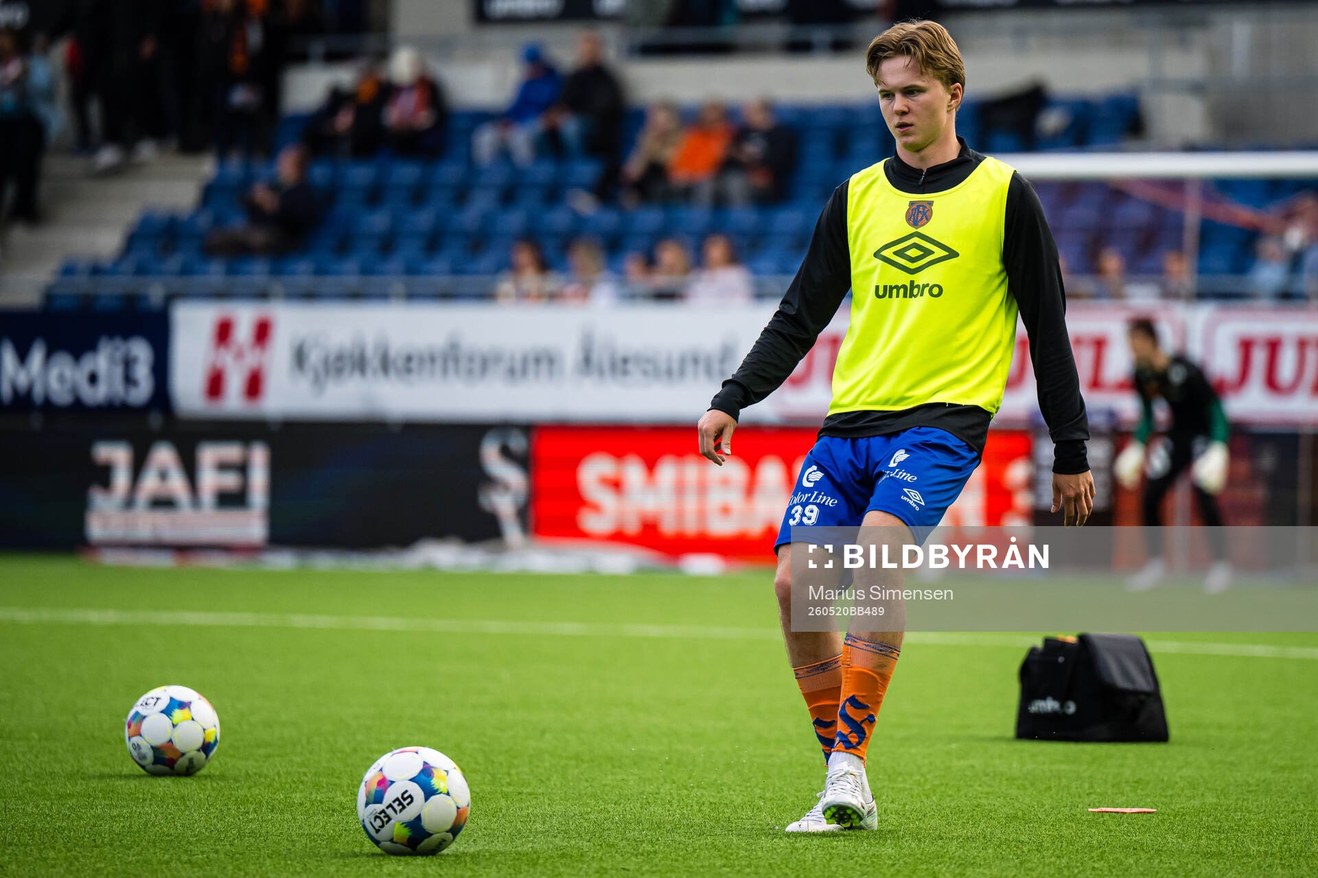 Kristian Lonebu of Aalesund warms up