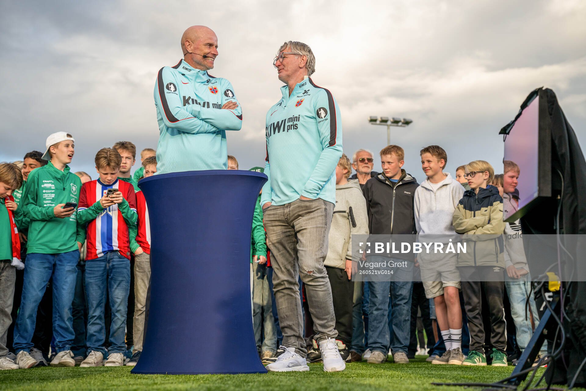 Head coach Ståle Solbakken and assistant coach Kent