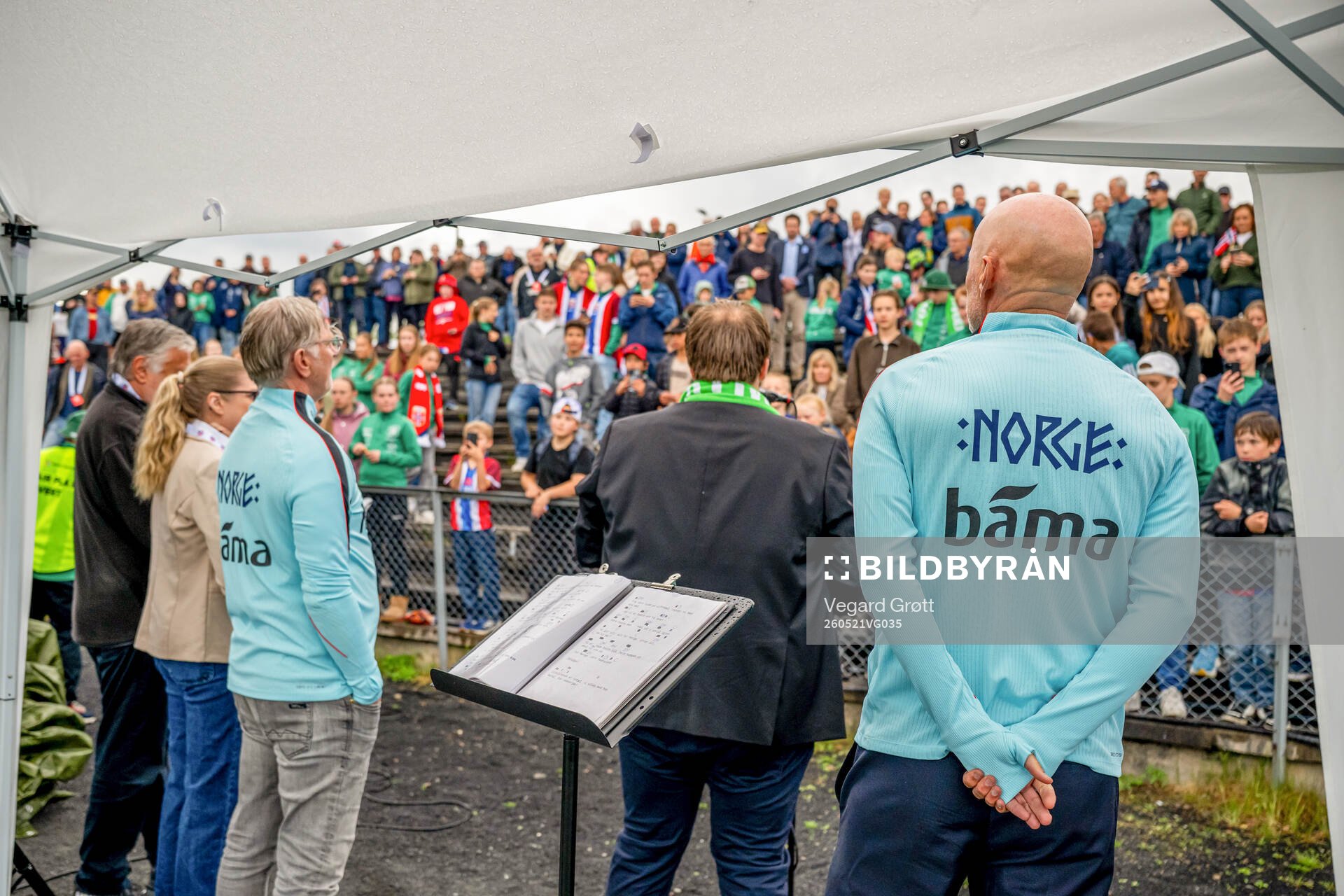 Head coach Ståle Solbakken and assistant coach Kent