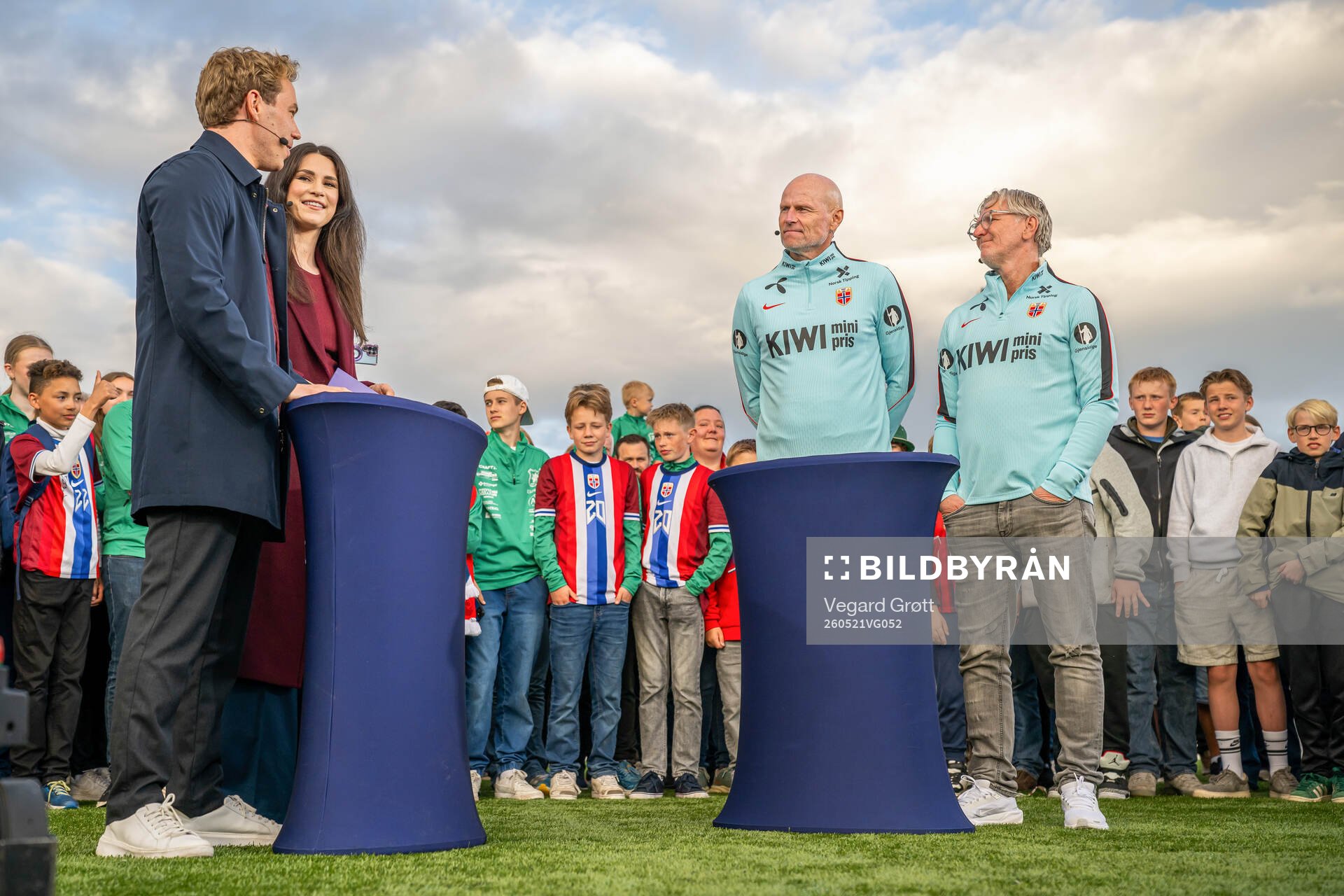 Head coach Ståle Solbakken and assistant coach Kent
