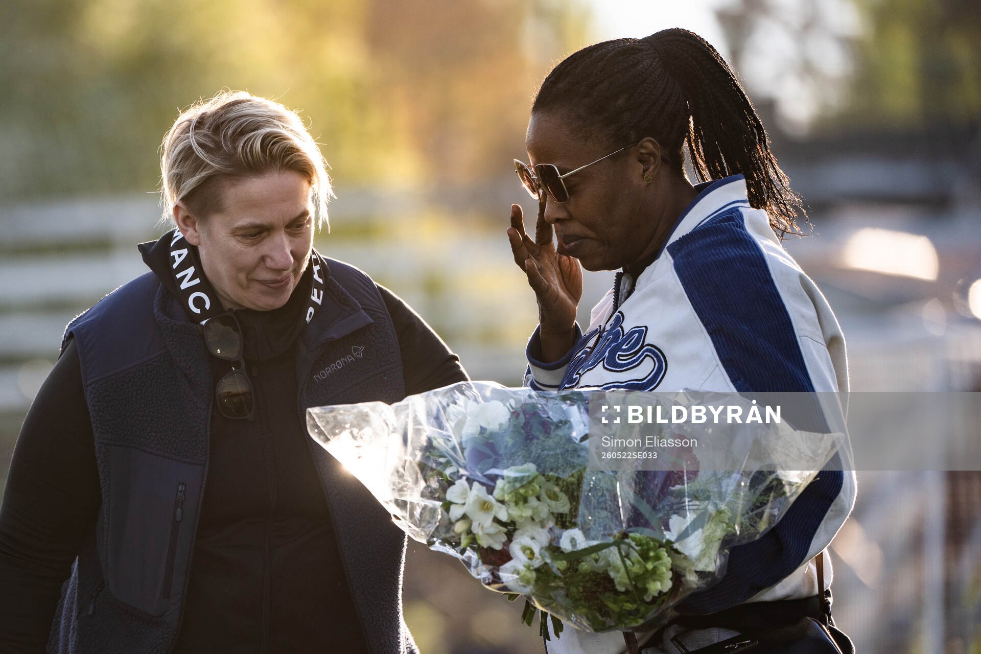 Piteå IF dams ordförande Mari Wigren och Faith Ikidi