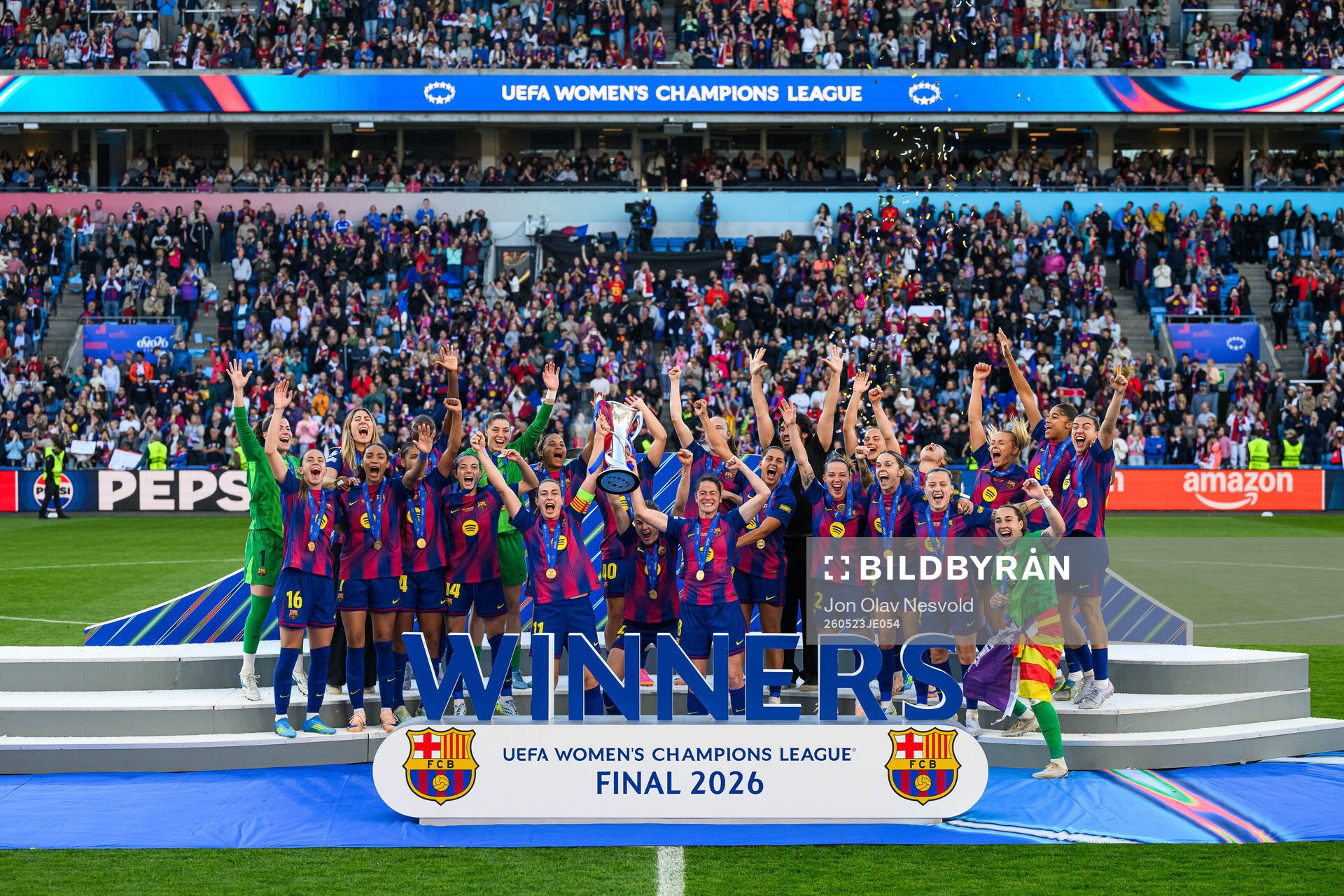Players of Barcelona celebrate