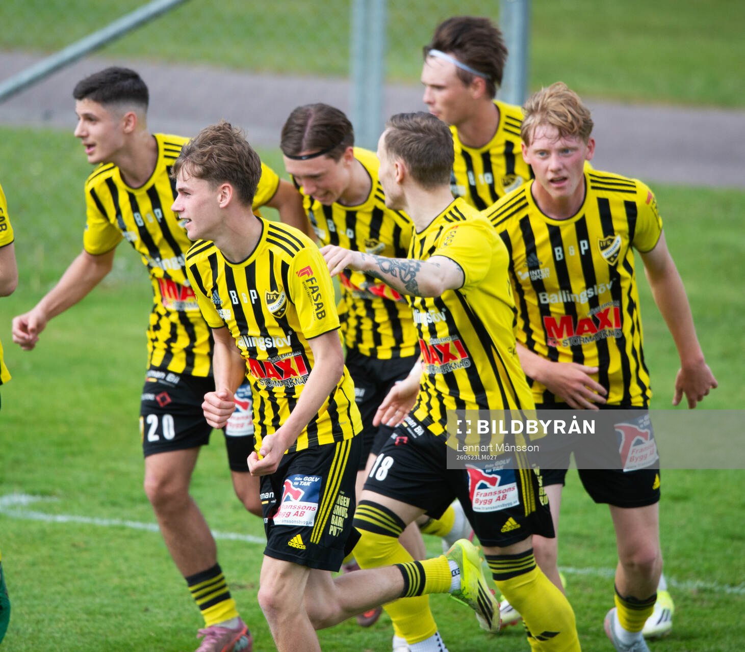 IFK Hässleholms Neo Jakobsson jublar över sitt 1-1