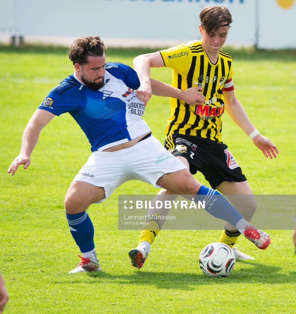 IFK Hässleholms Gustav Persson i matchen i division 3