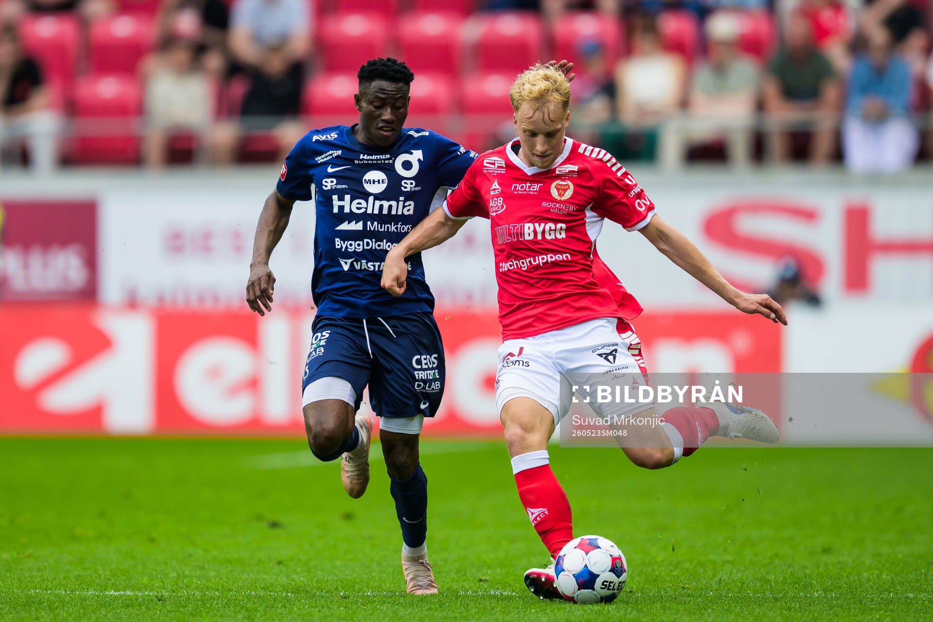 Degerfors Yiriyon Gideon Yaw och Kalmars Victor Larsson