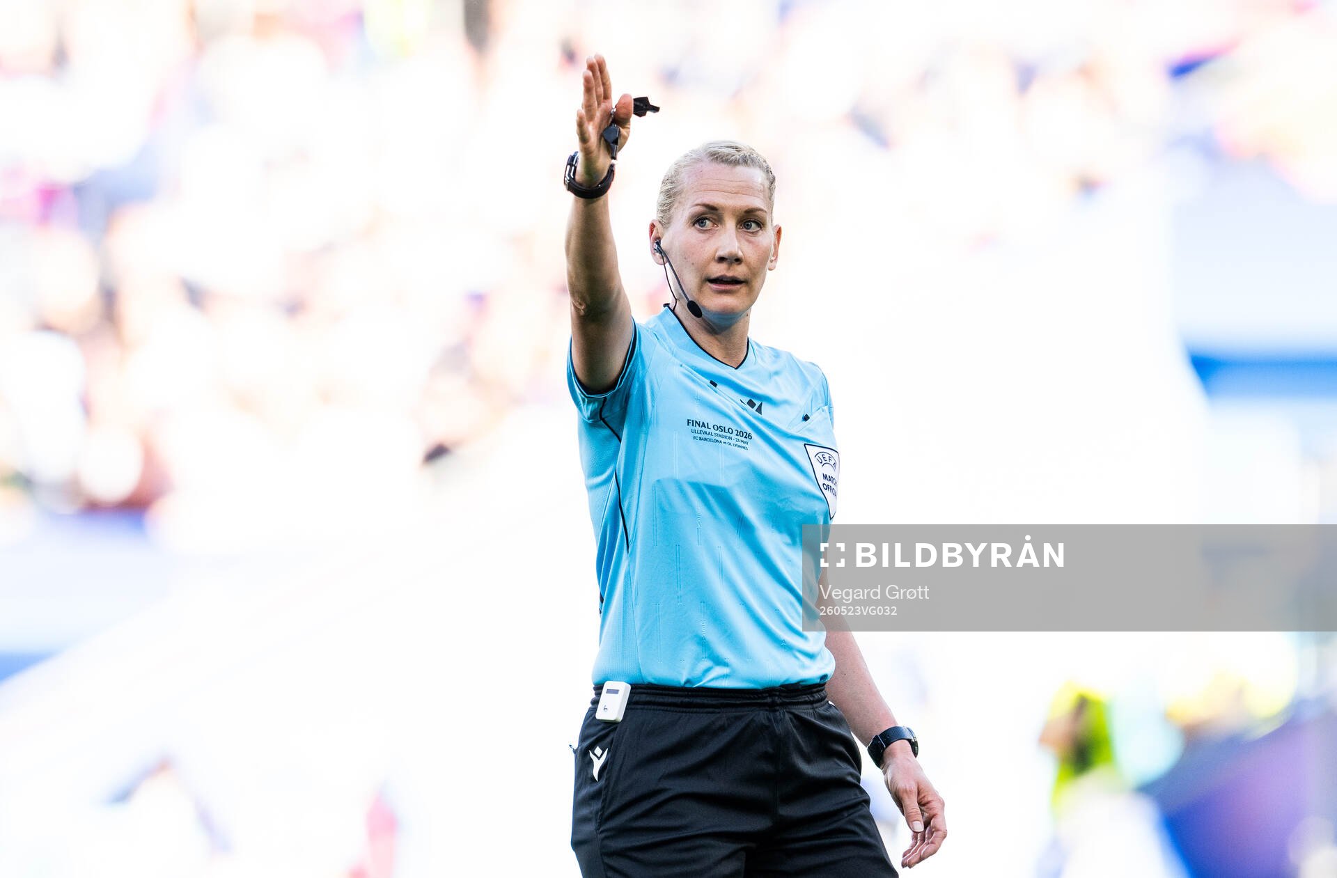 Referee Tess Olofsson
