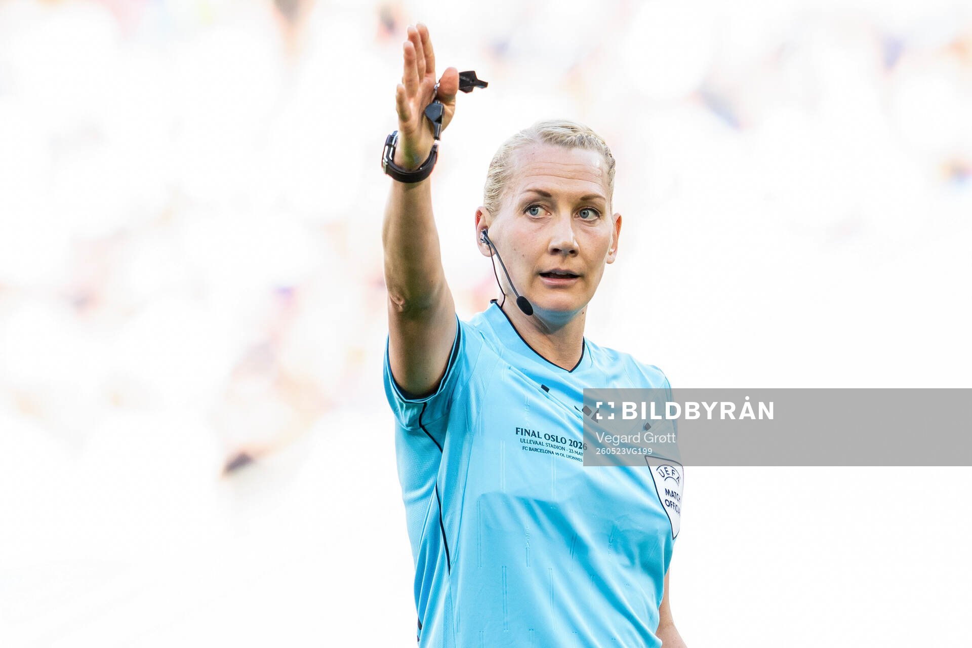 Referee Tess Olofsson