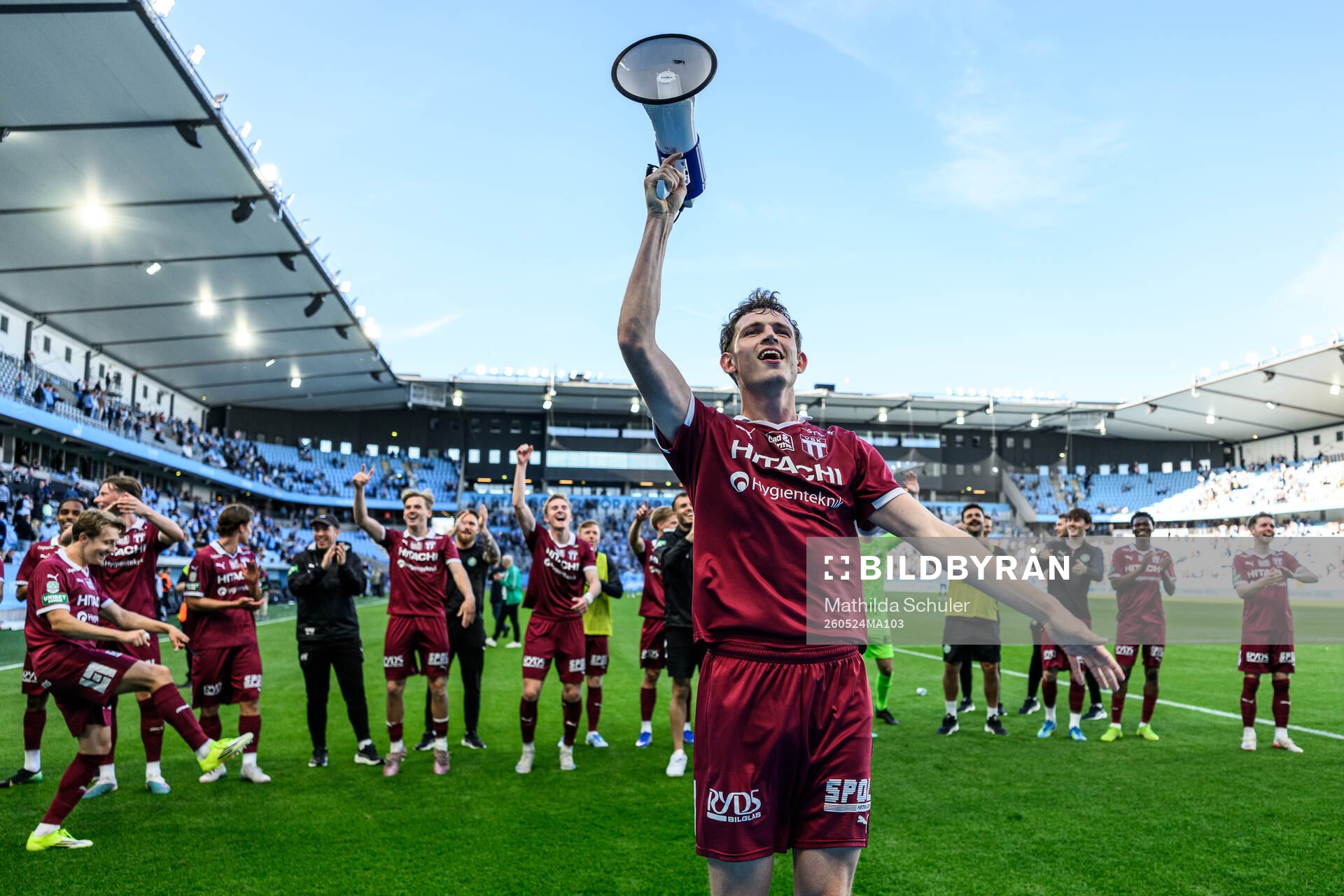 Västerås Mikkel Ladefoged jublar