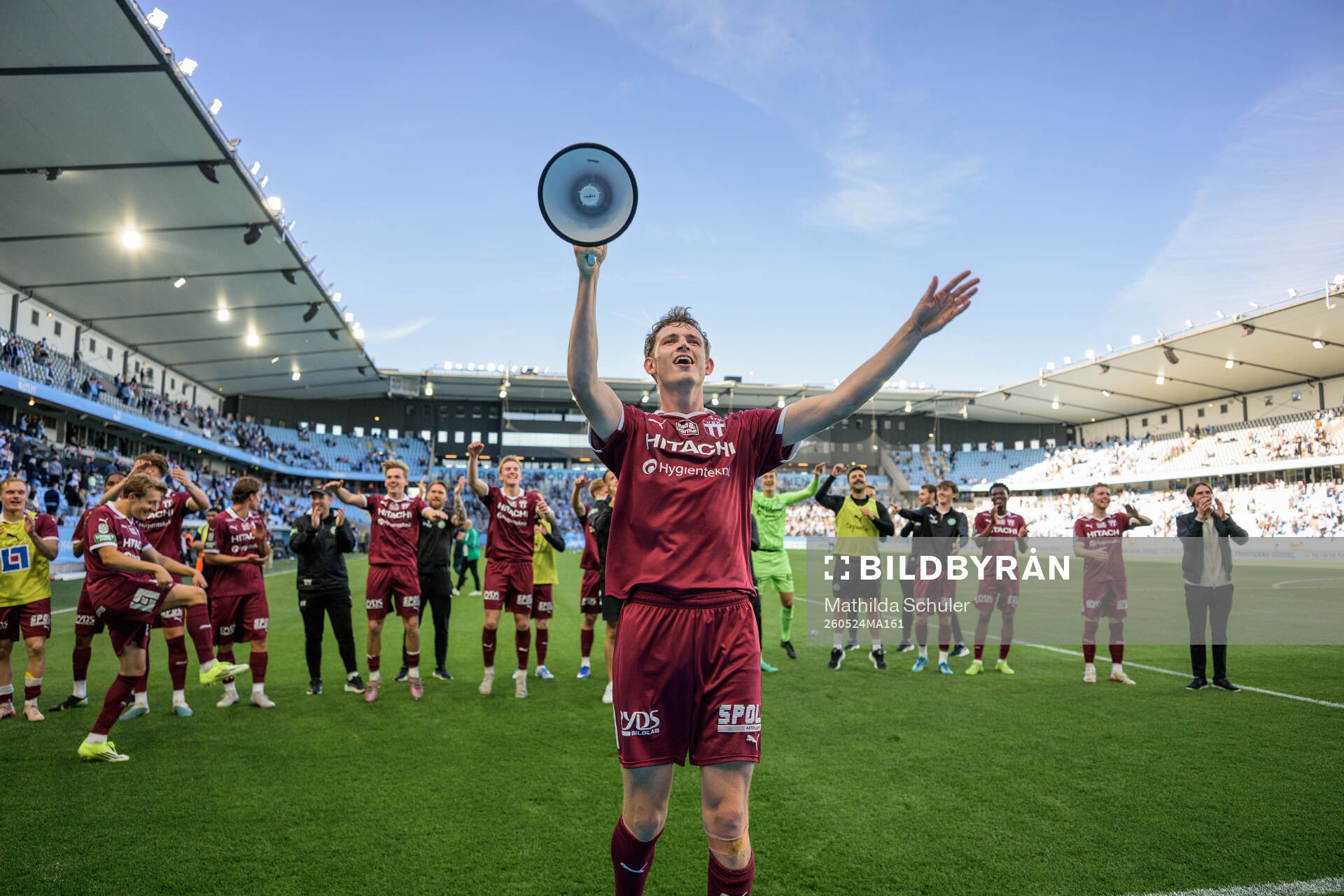 Västerås Mikkel Ladefoged jublar
