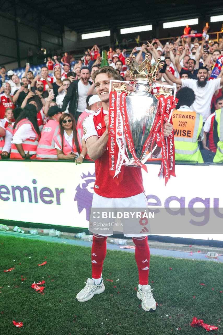 during the Premier League football match between Crystal