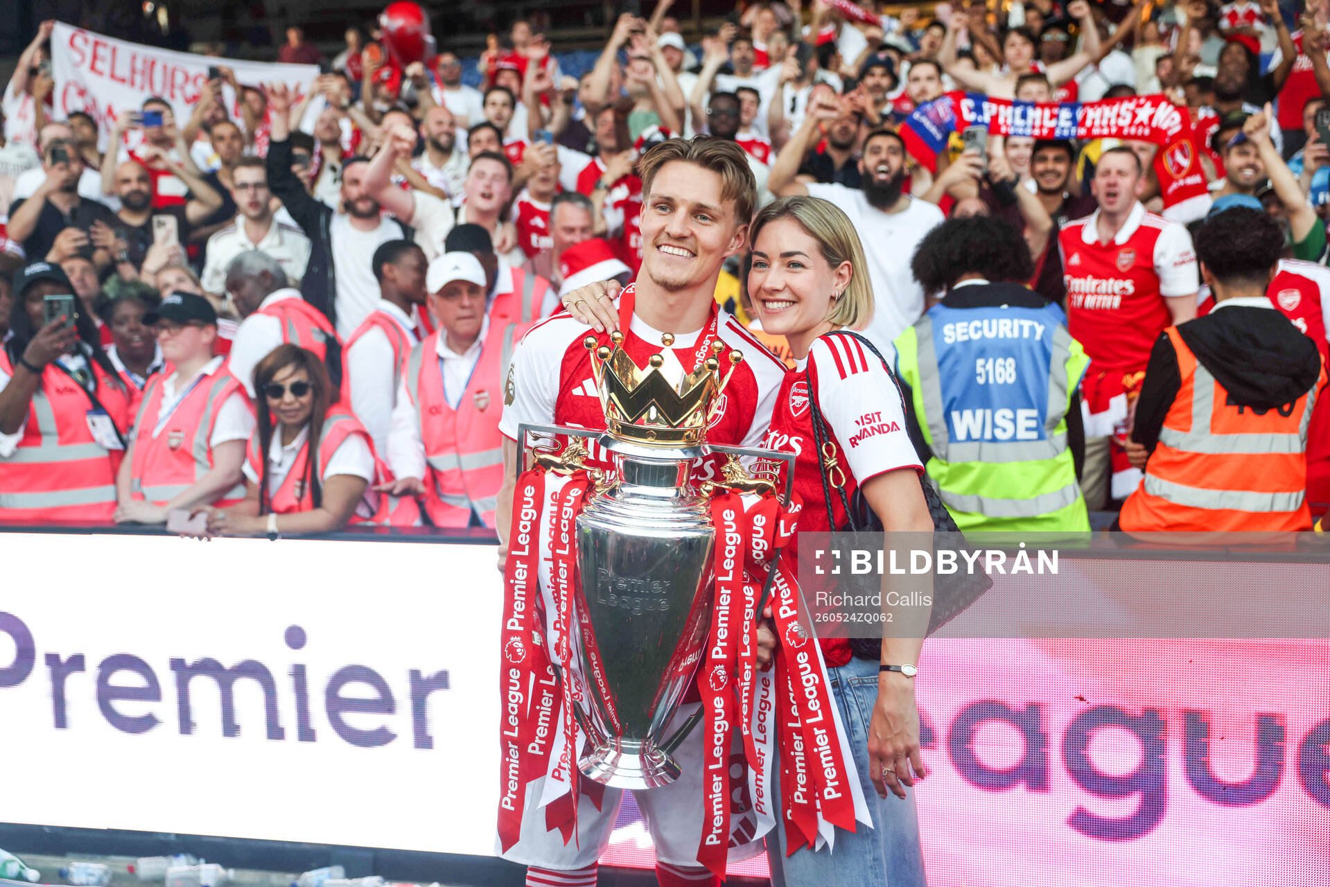 Martin Ødegaard of Arsenal celebrates with his wife Helene