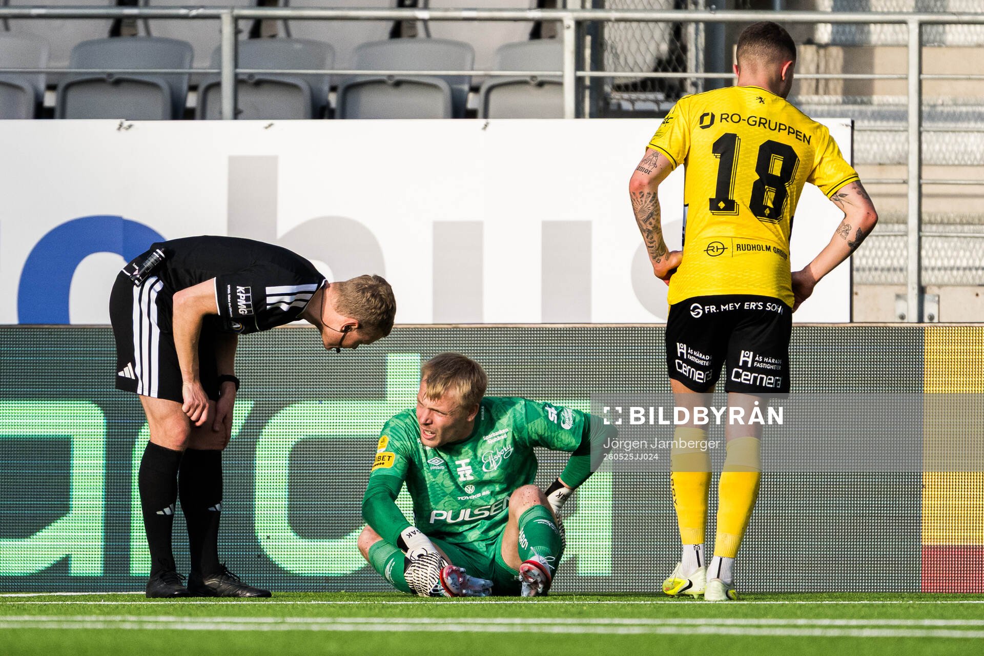 Elfsborgs målvakt Isak Pettersson har ont