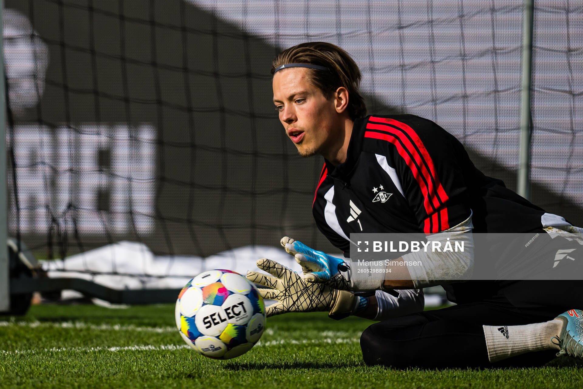 Goalkeeper Leopold Wahlstedt of Rosenborg warms up