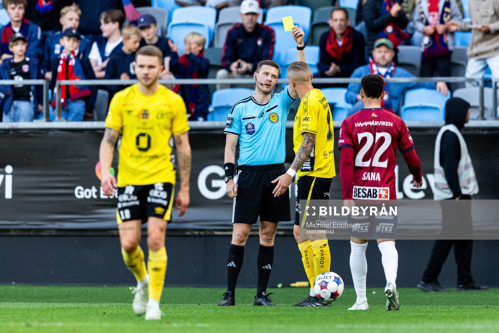 Elfsborgs Sebastian Holmén får gult kort