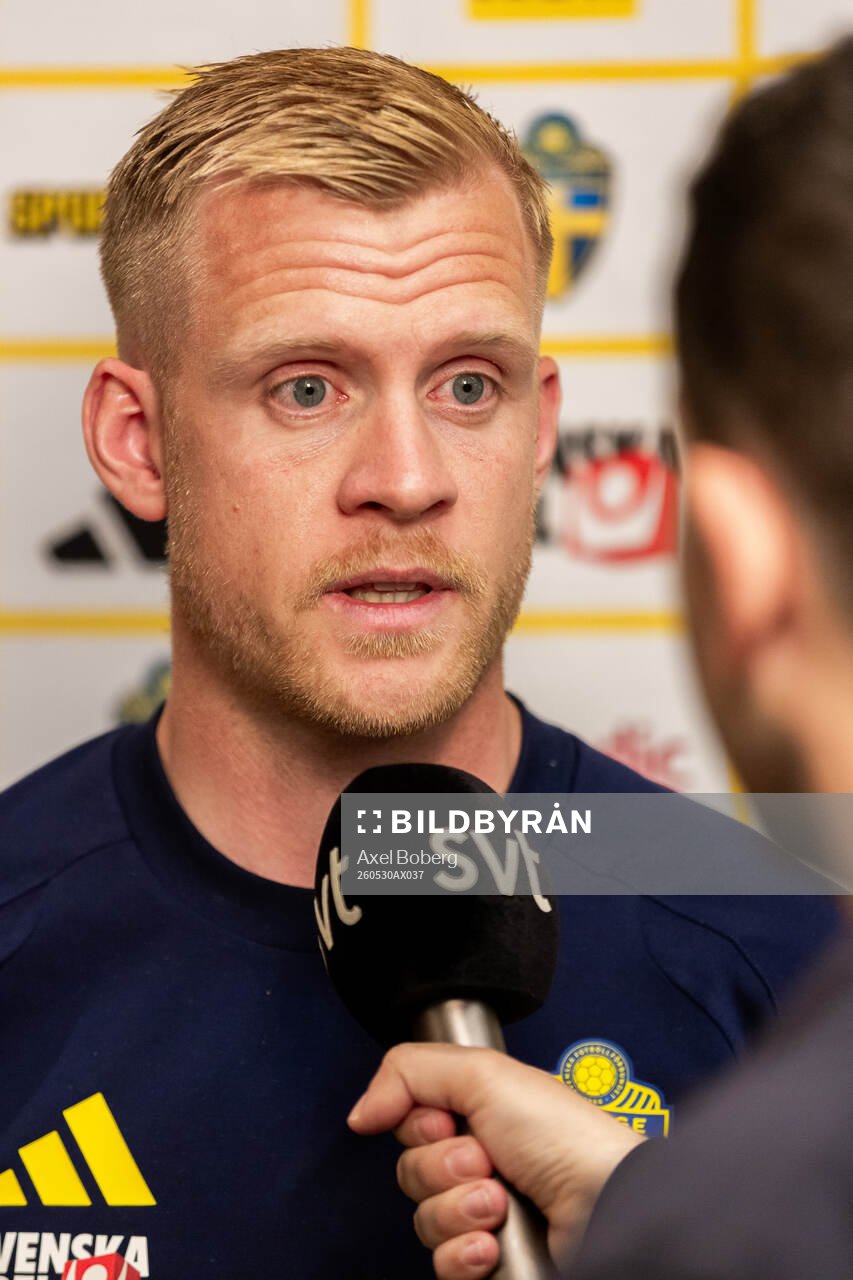 Goalkeeper coach Linus Kandolin of the Swedish national