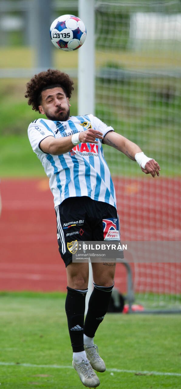 IFK Hässleholms Waseem Jafleh i matchen i division 3