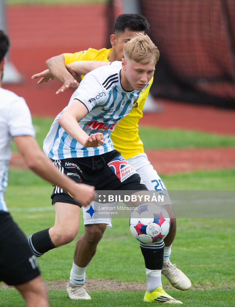 IFK Hässleholms Axel Nilsson i matchen i division 3 mellan
