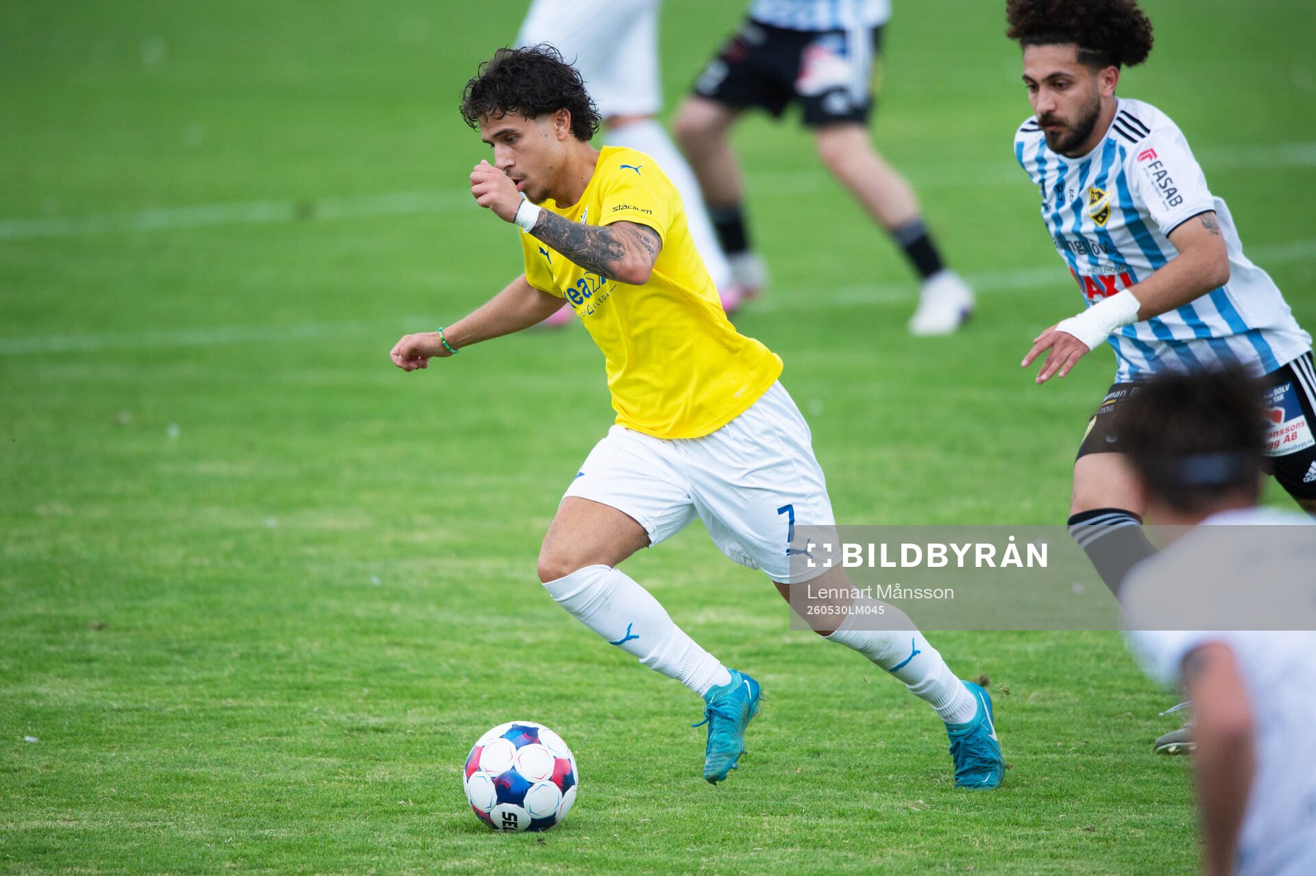 IFK Hässleholms Waseem Jafleh jagar IFK Malmös Robin