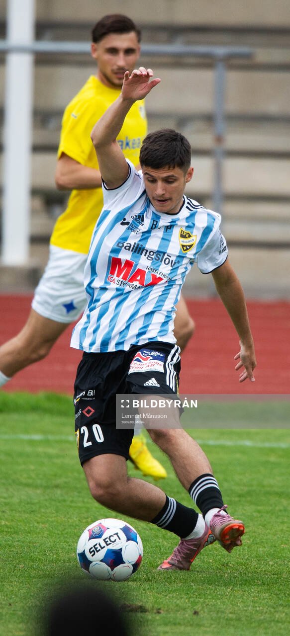 IFK Hässleholms Leon Shala i matchen i division 3 mellan
