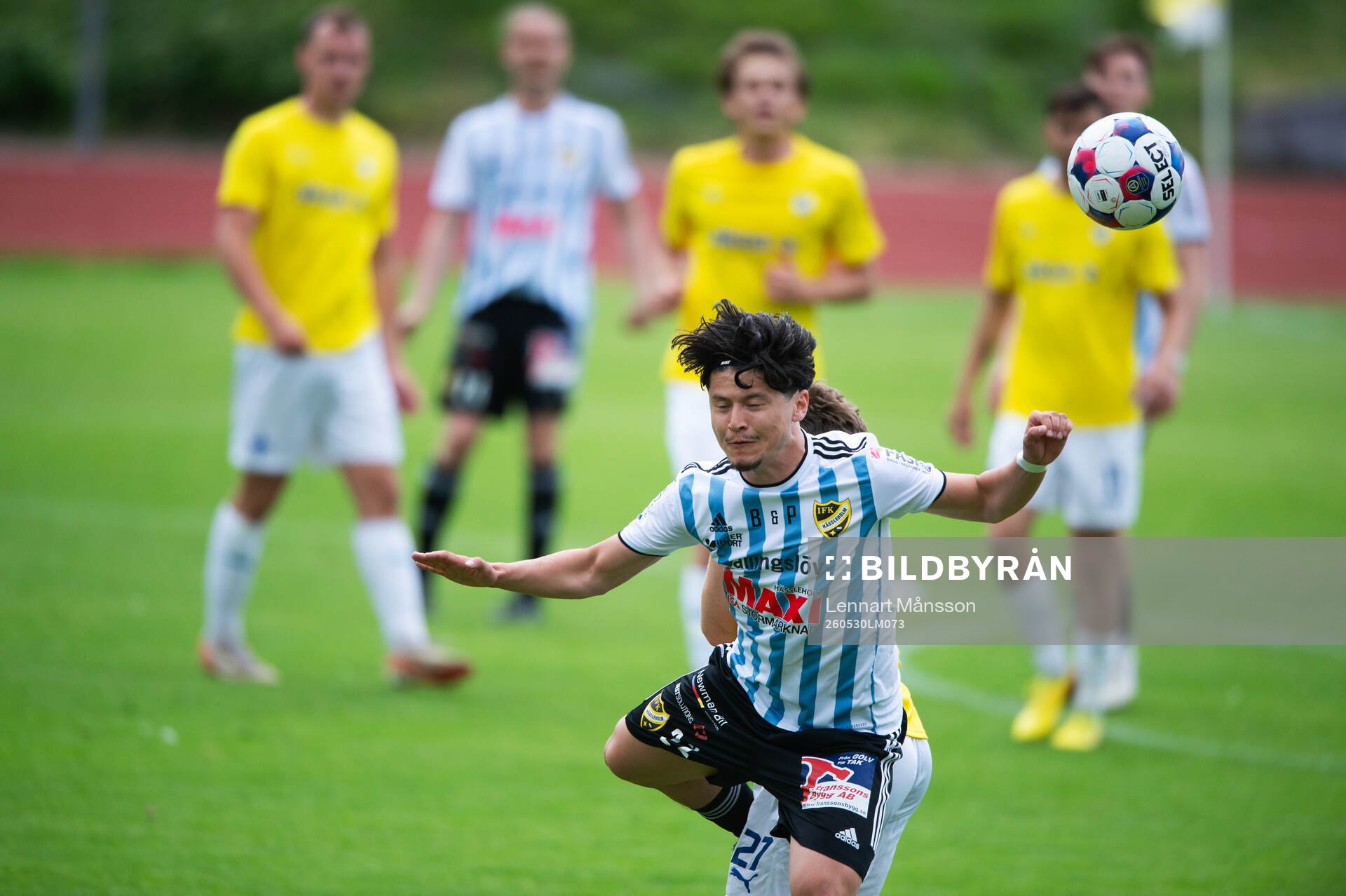 IFK Hässleholms Meraj Haidari i matchen i division 3