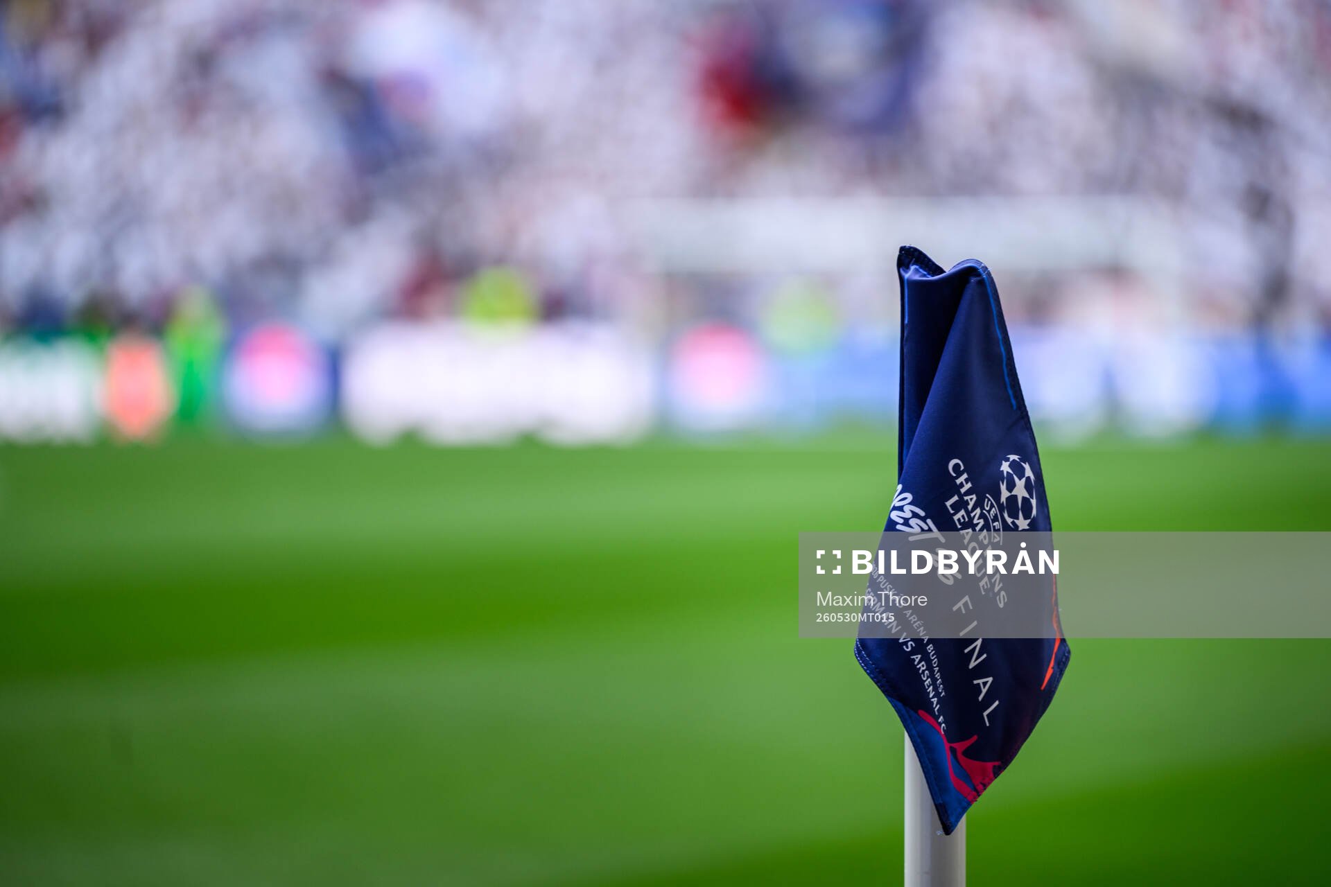 Corner flag